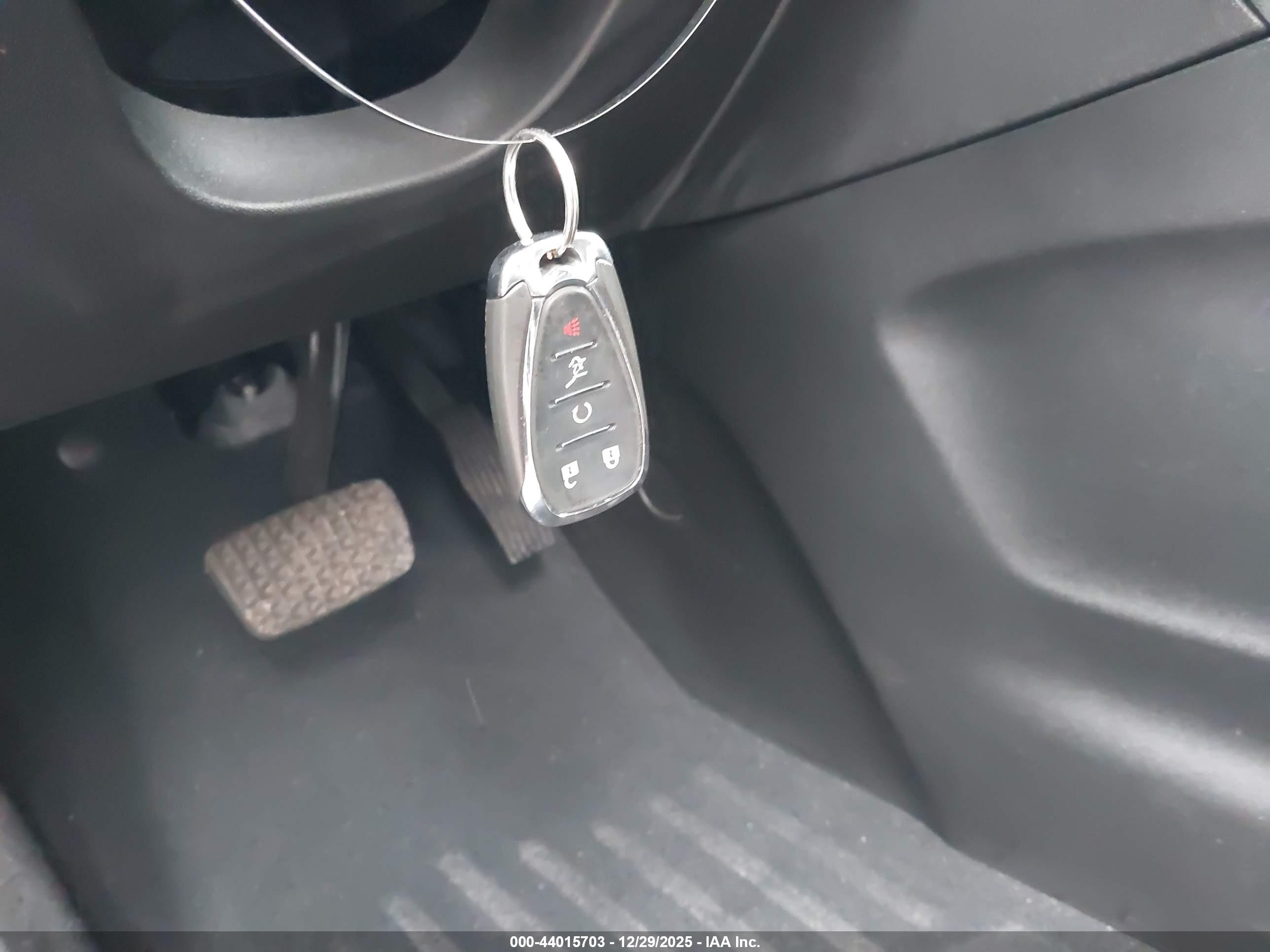 CHEVROLET EQUINOX image 11