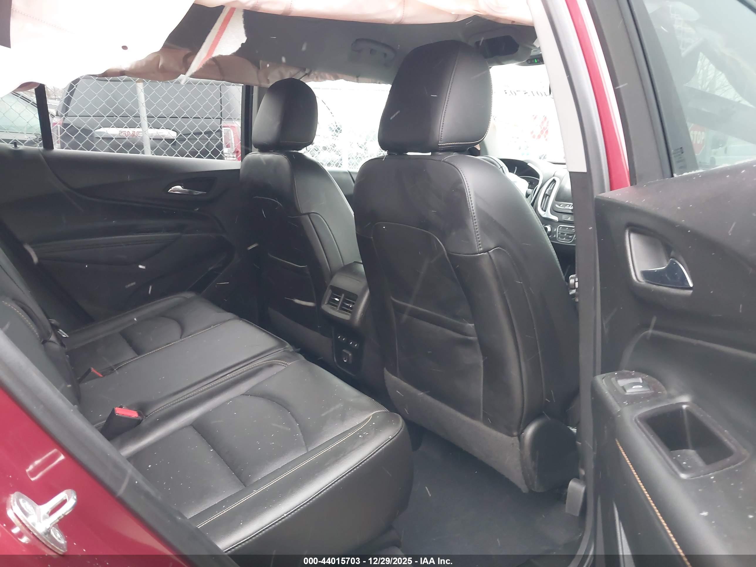 CHEVROLET EQUINOX image 8