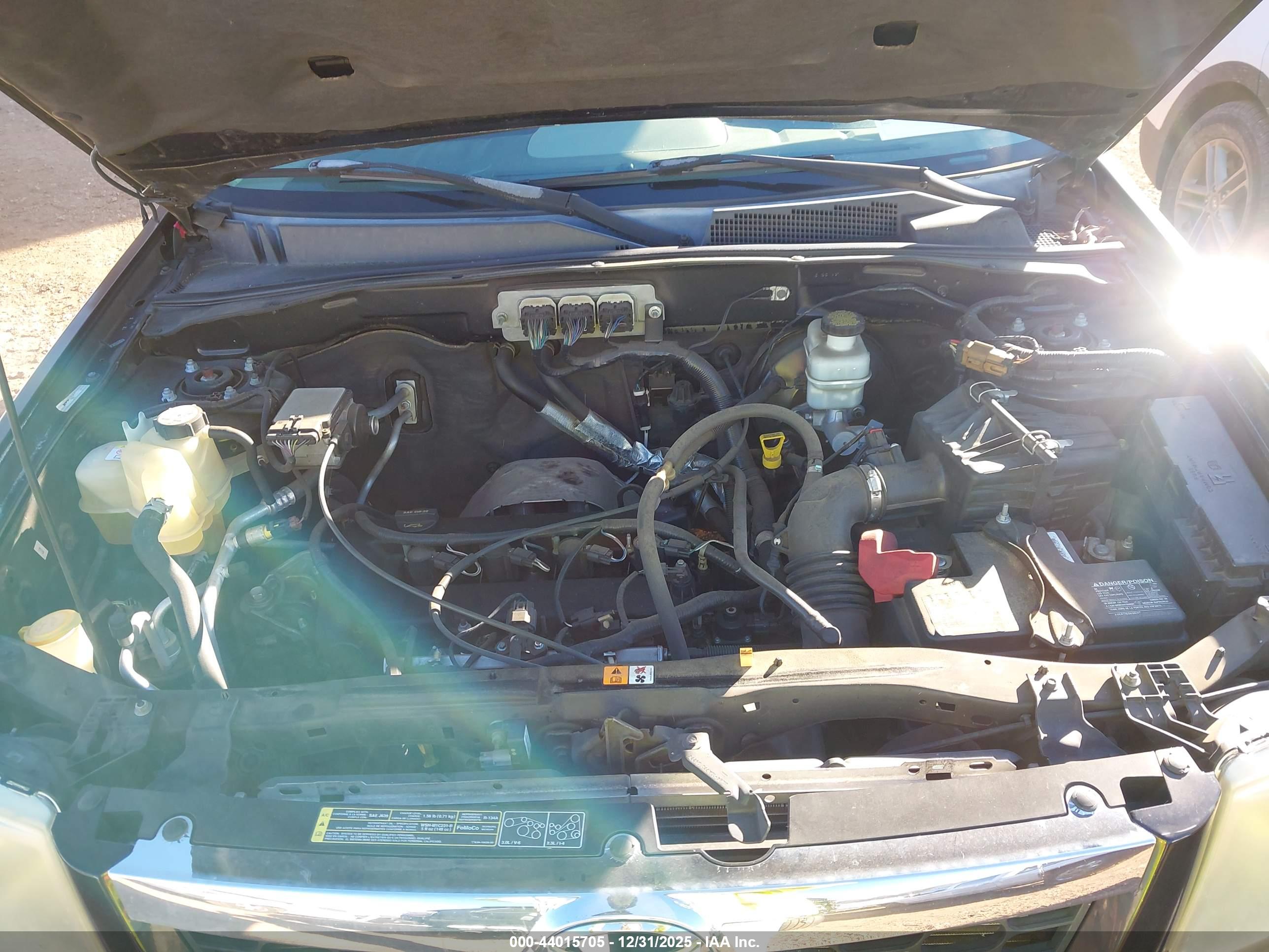 MAZDA TRIBUTE image 10