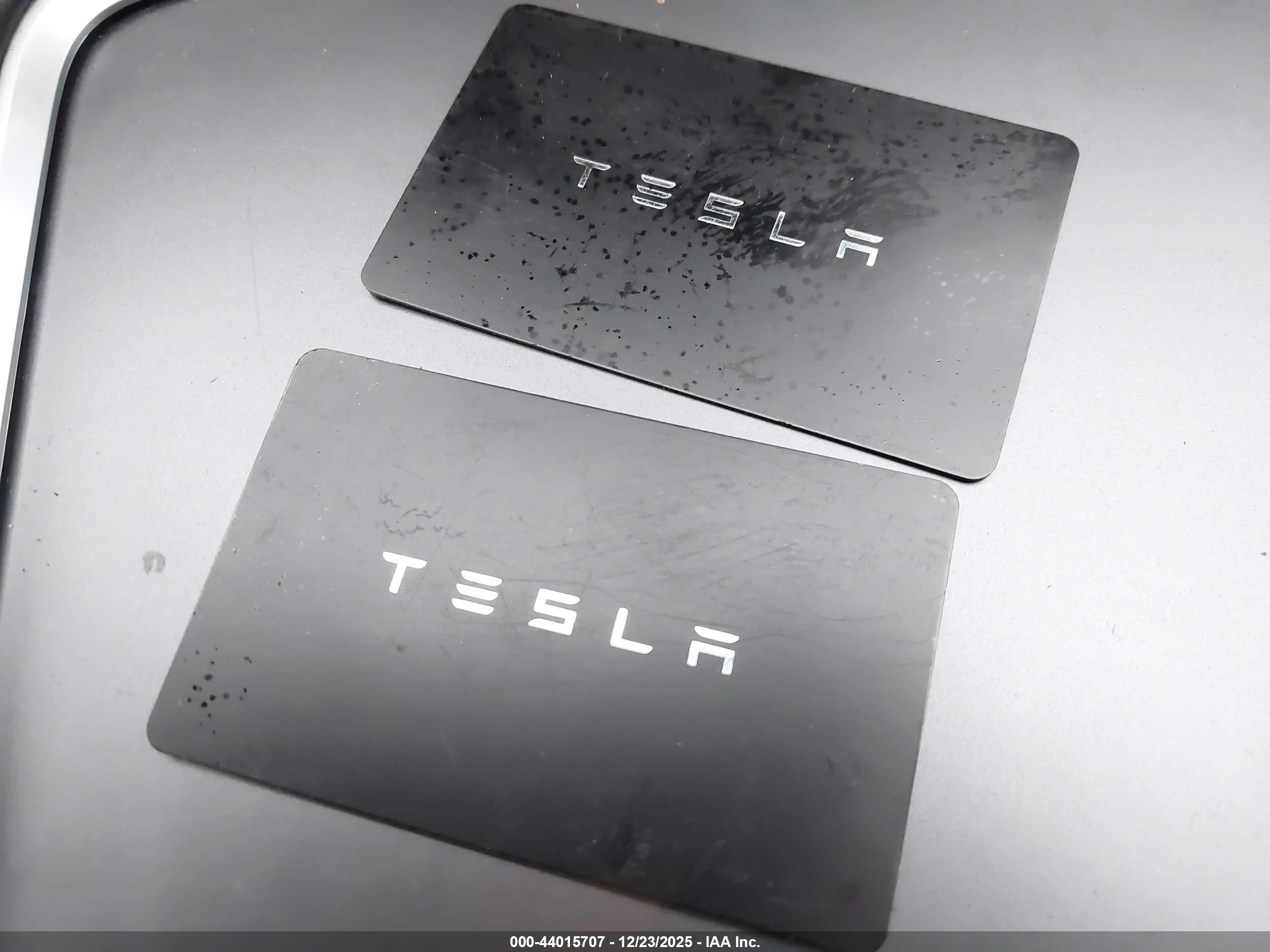TESLA MODEL image 11