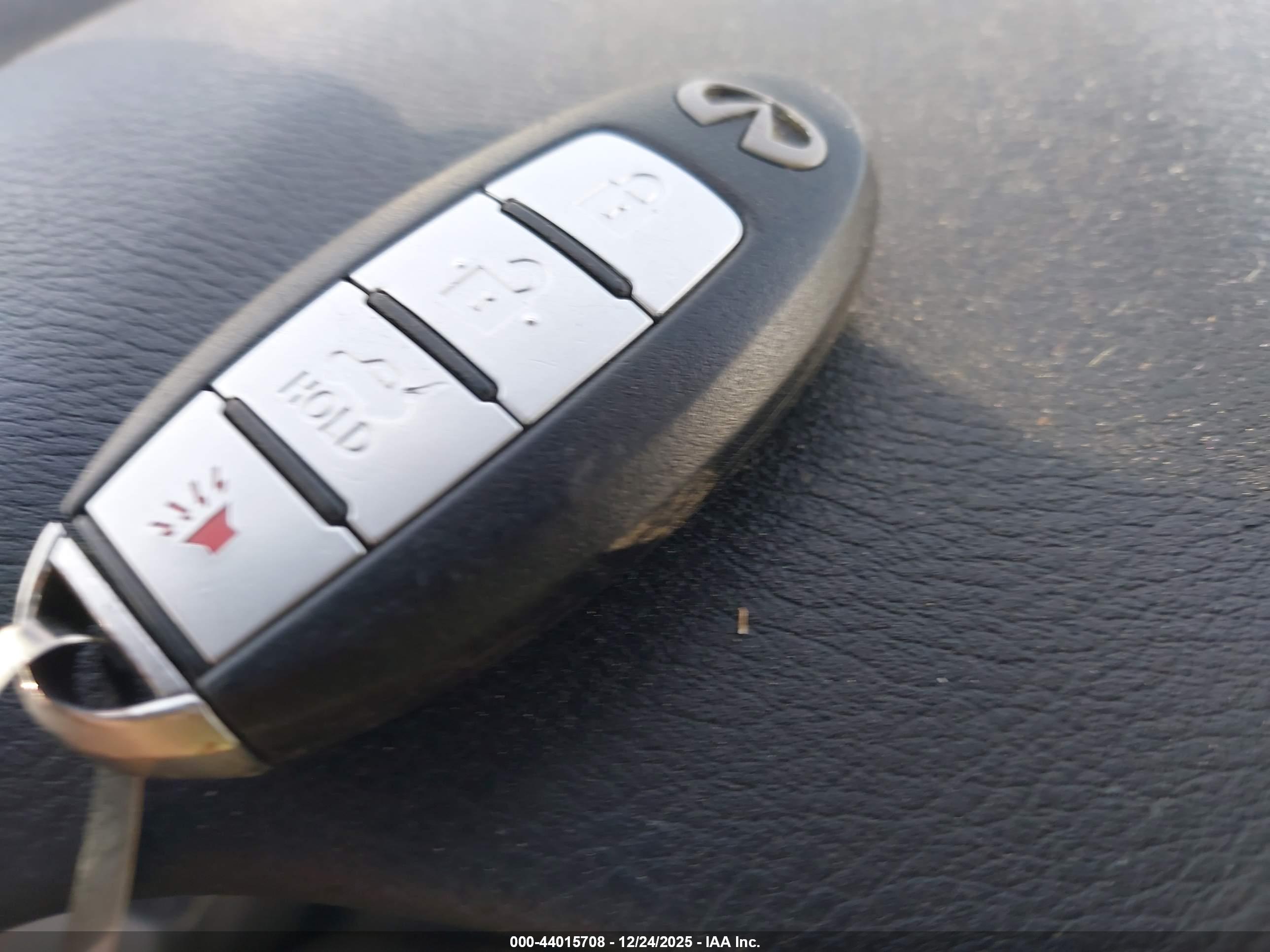 INFINITI Q50 image 11