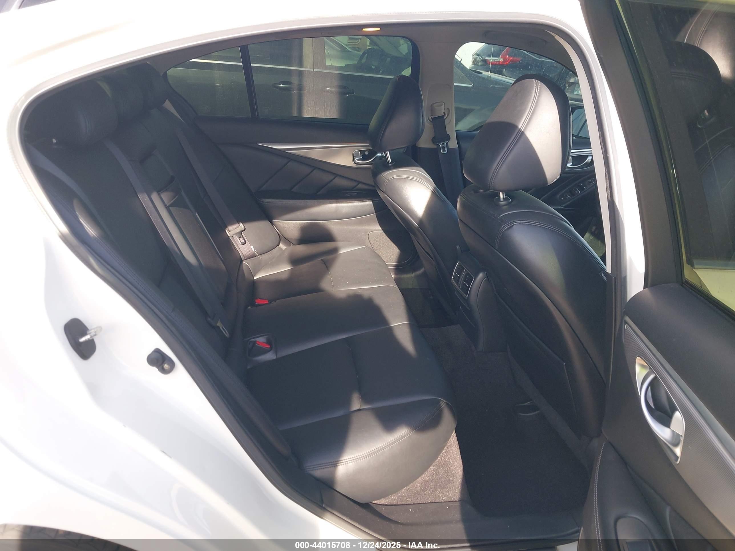 INFINITI Q50 image 8