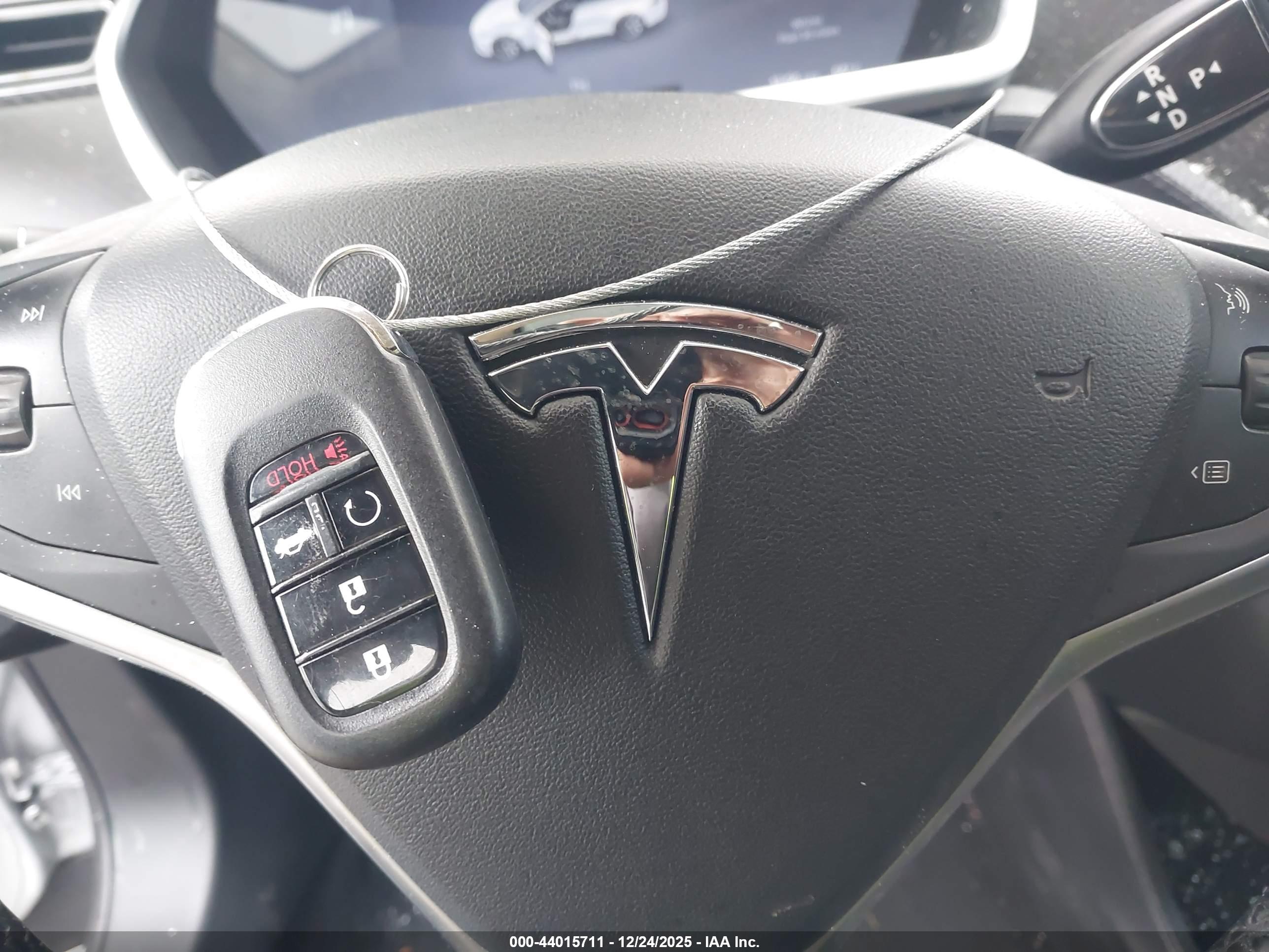 TESLA MODEL image 11