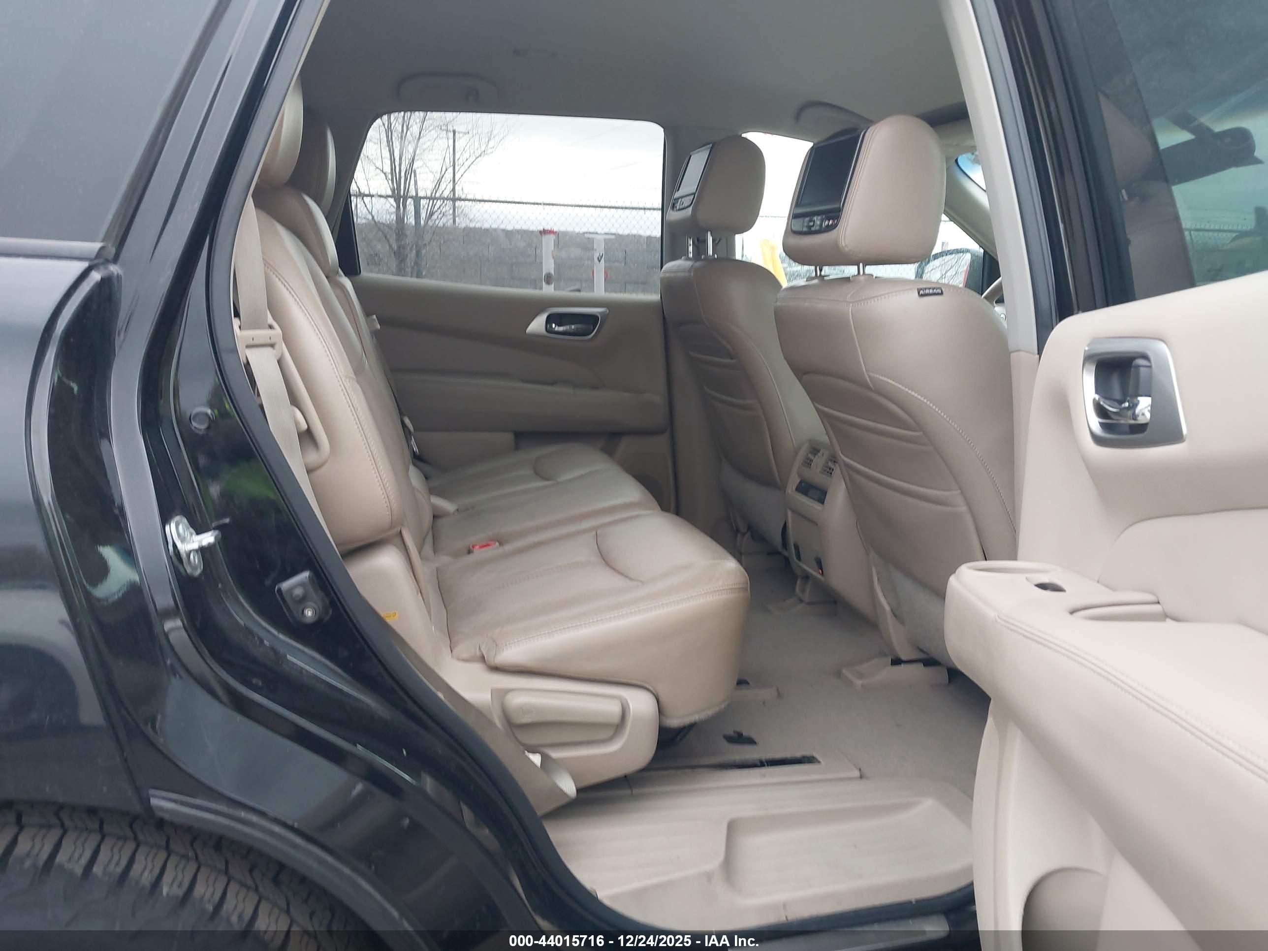 NISSAN PATHFINDER image 8