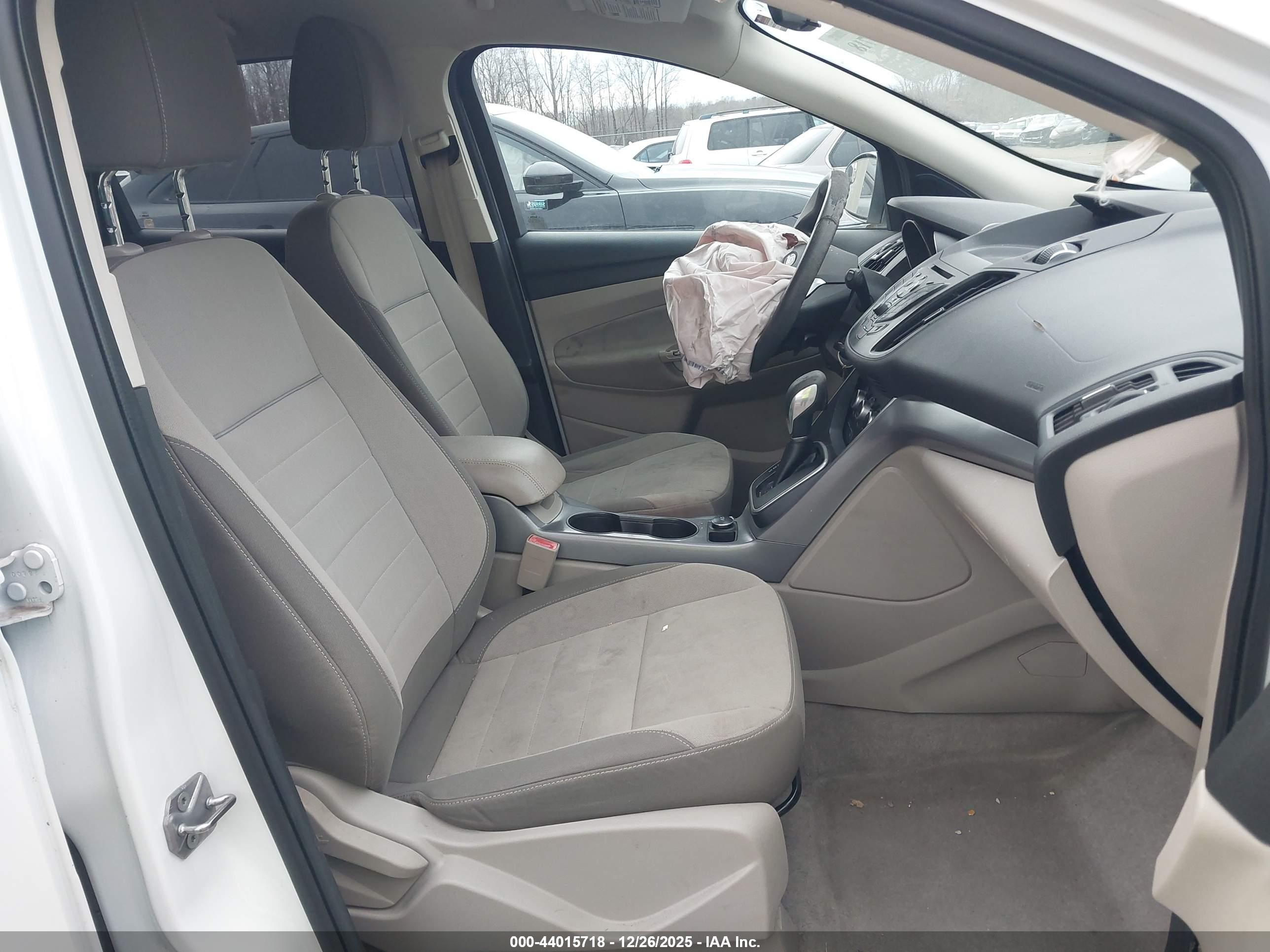 FORD ESCAPE image 5