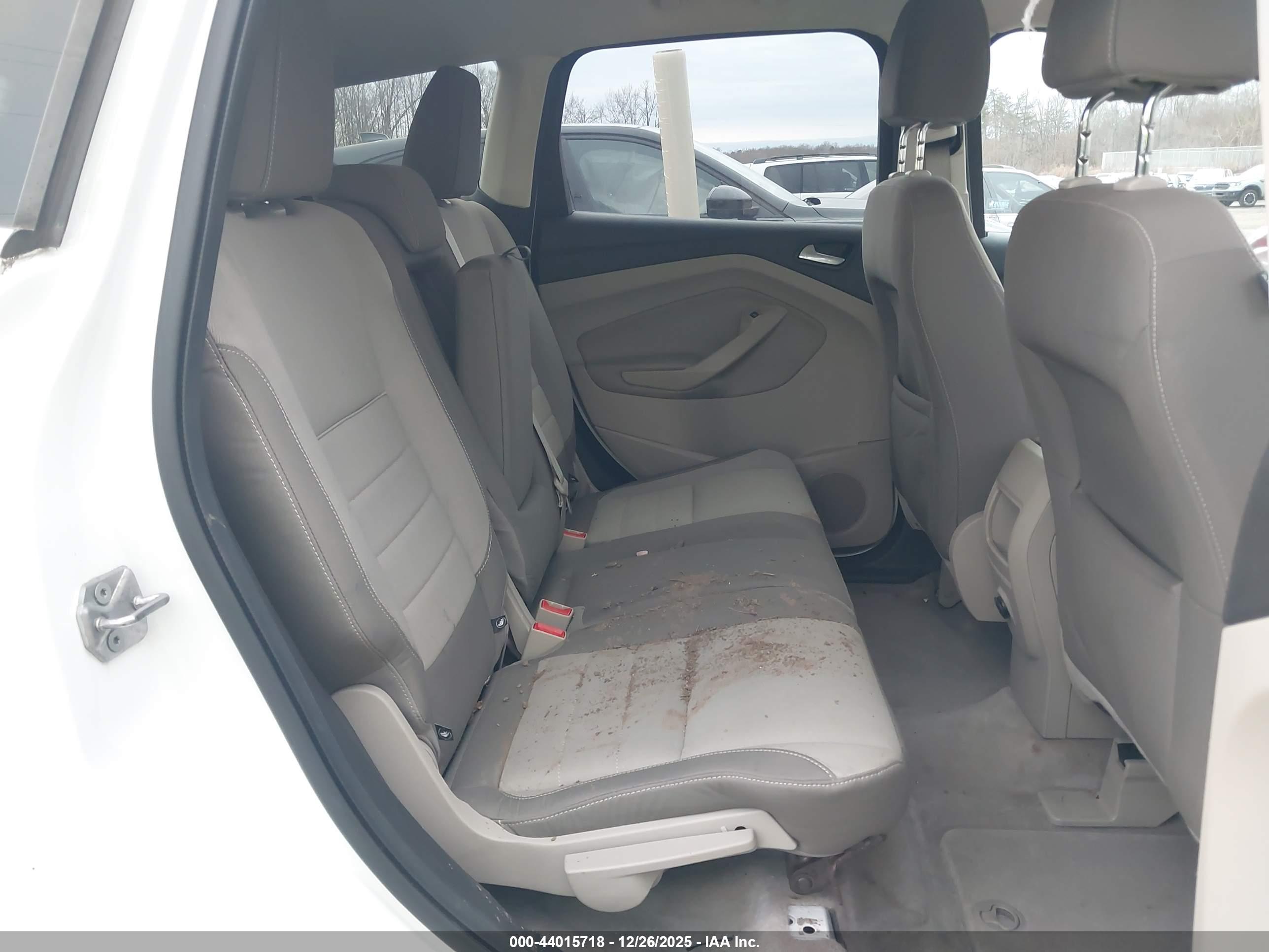 FORD ESCAPE image 8