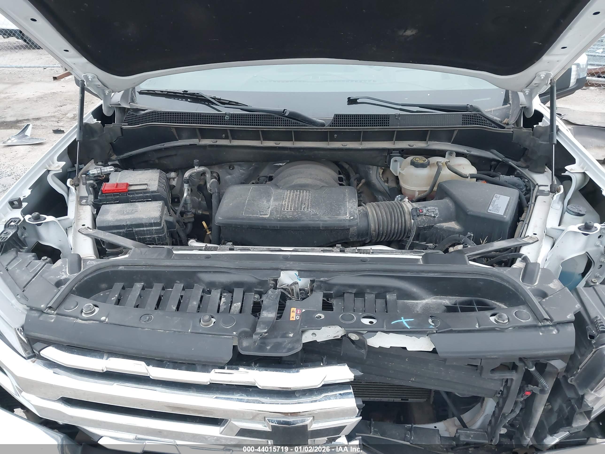 CHEVROLET SILVERADO image 10