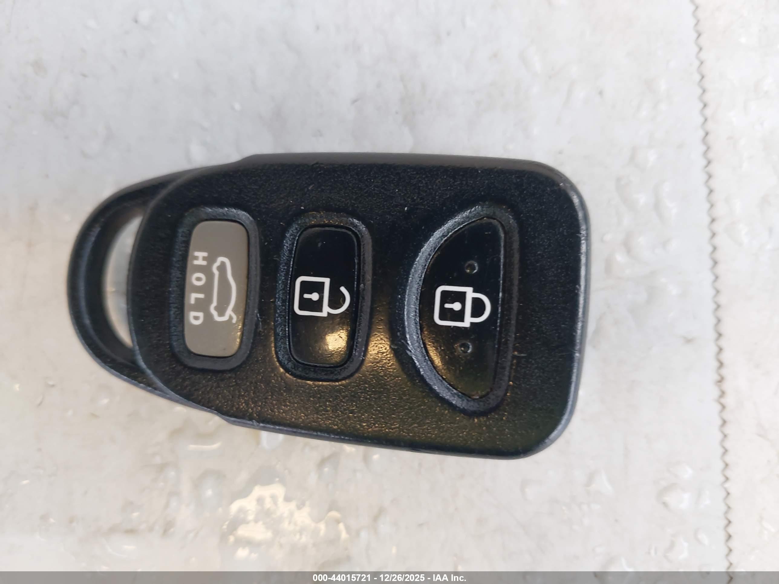 HYUNDAI ELANTRA image 11