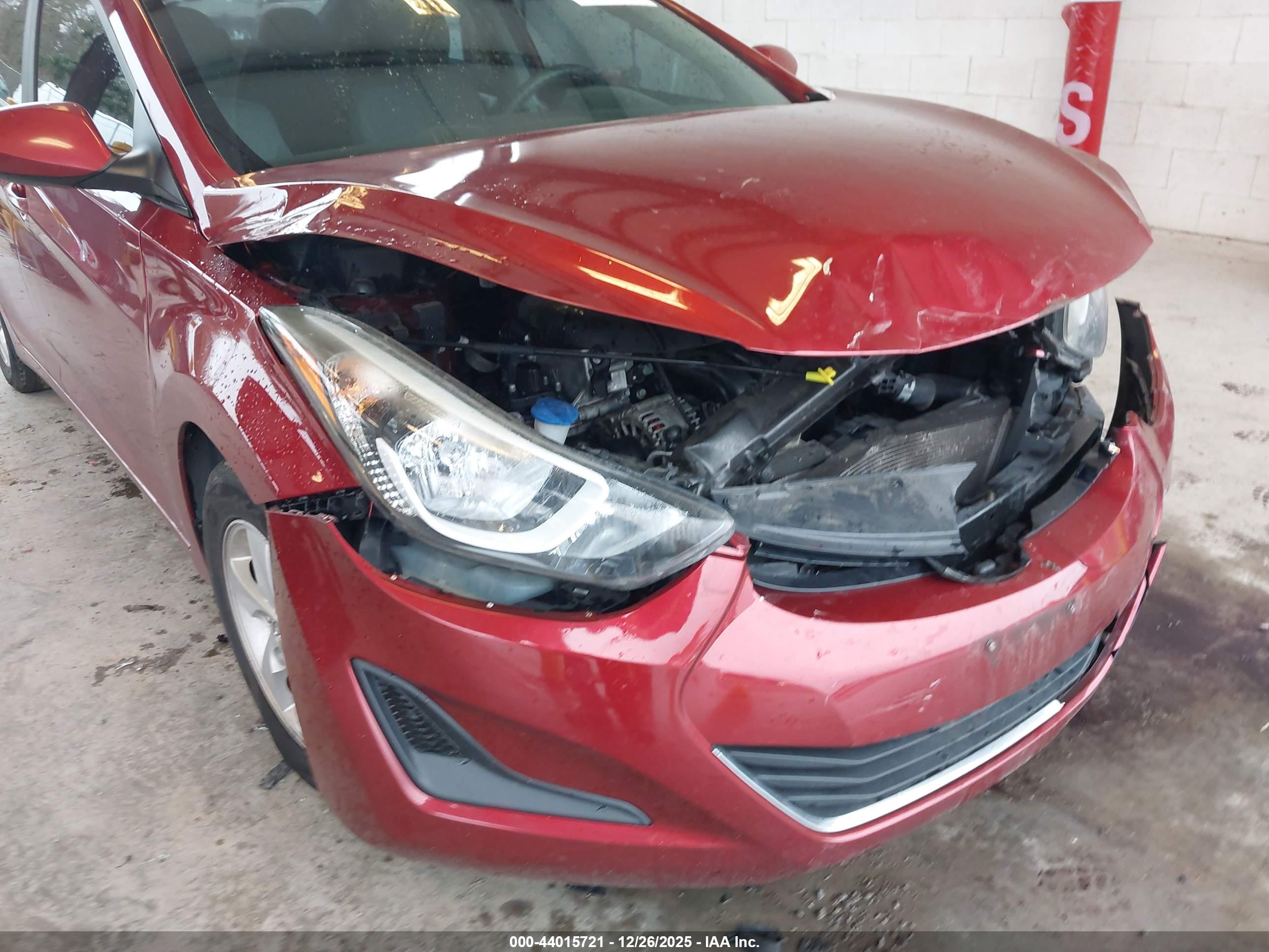 HYUNDAI ELANTRA image 6