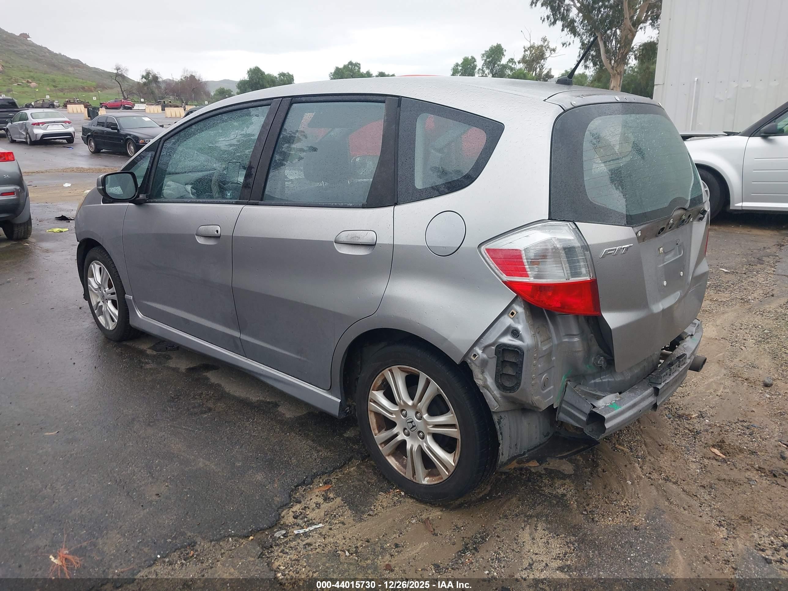 HONDA FIT image 3