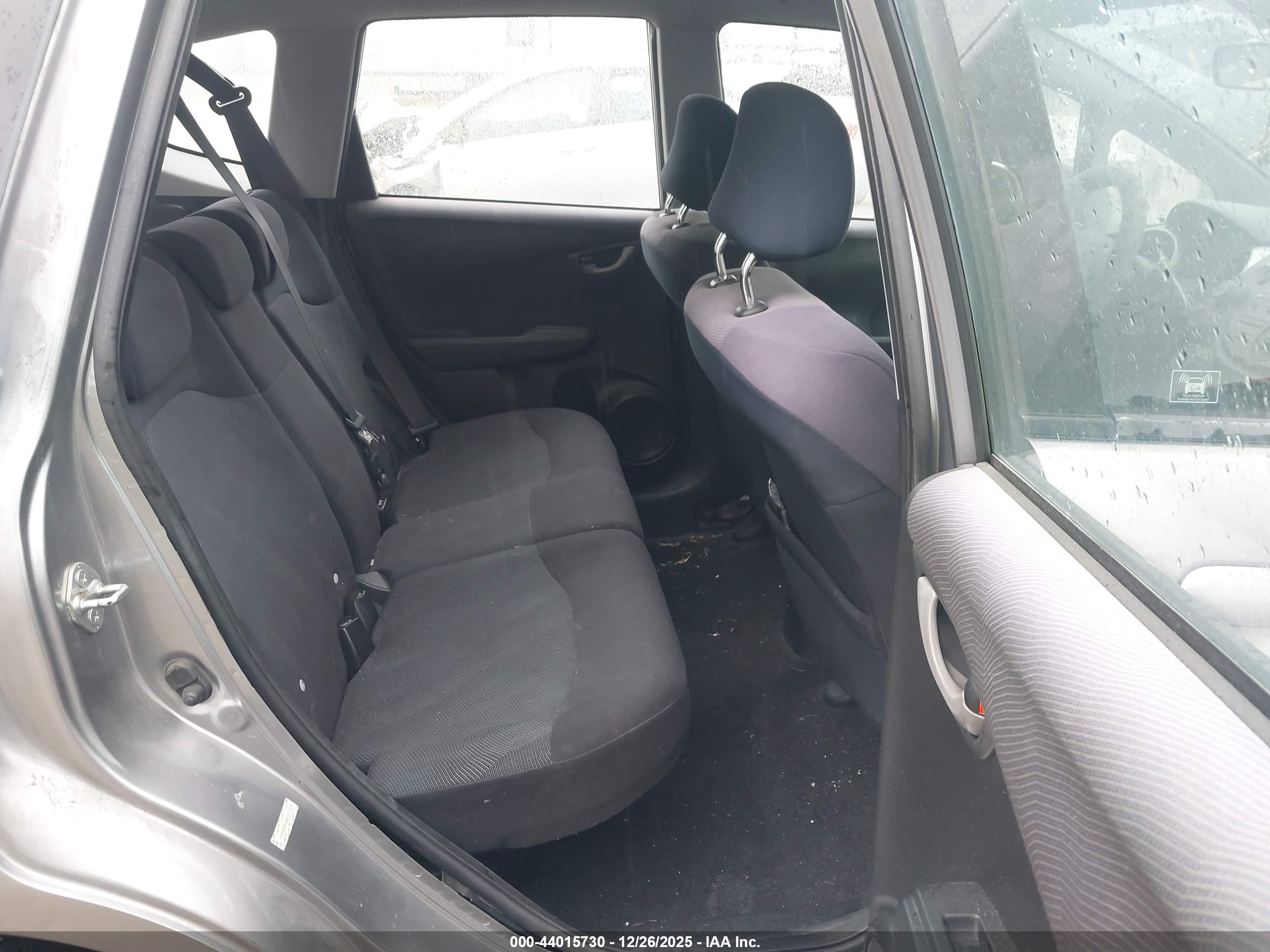 HONDA FIT image 8