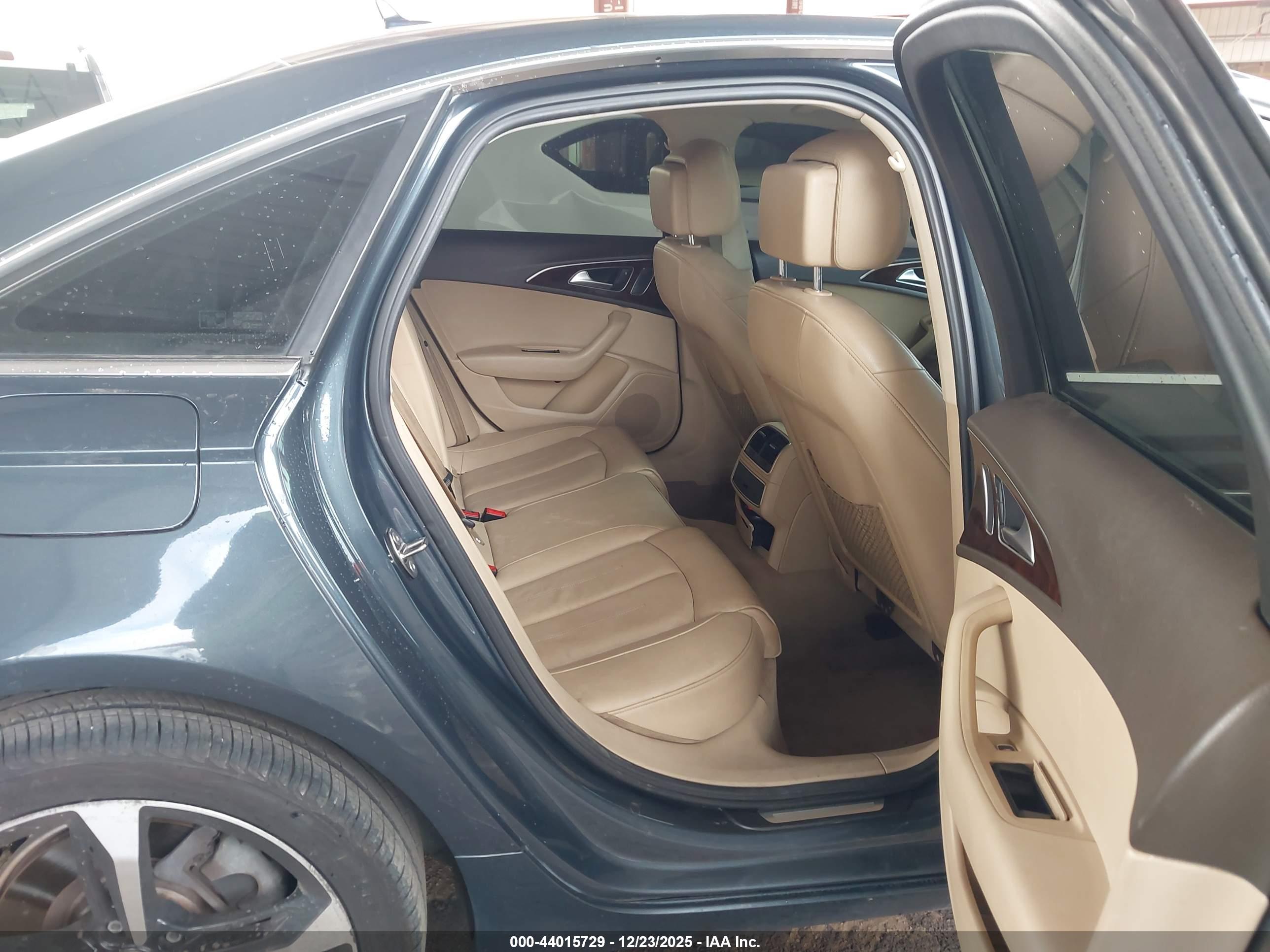 AUDI A6 image 8