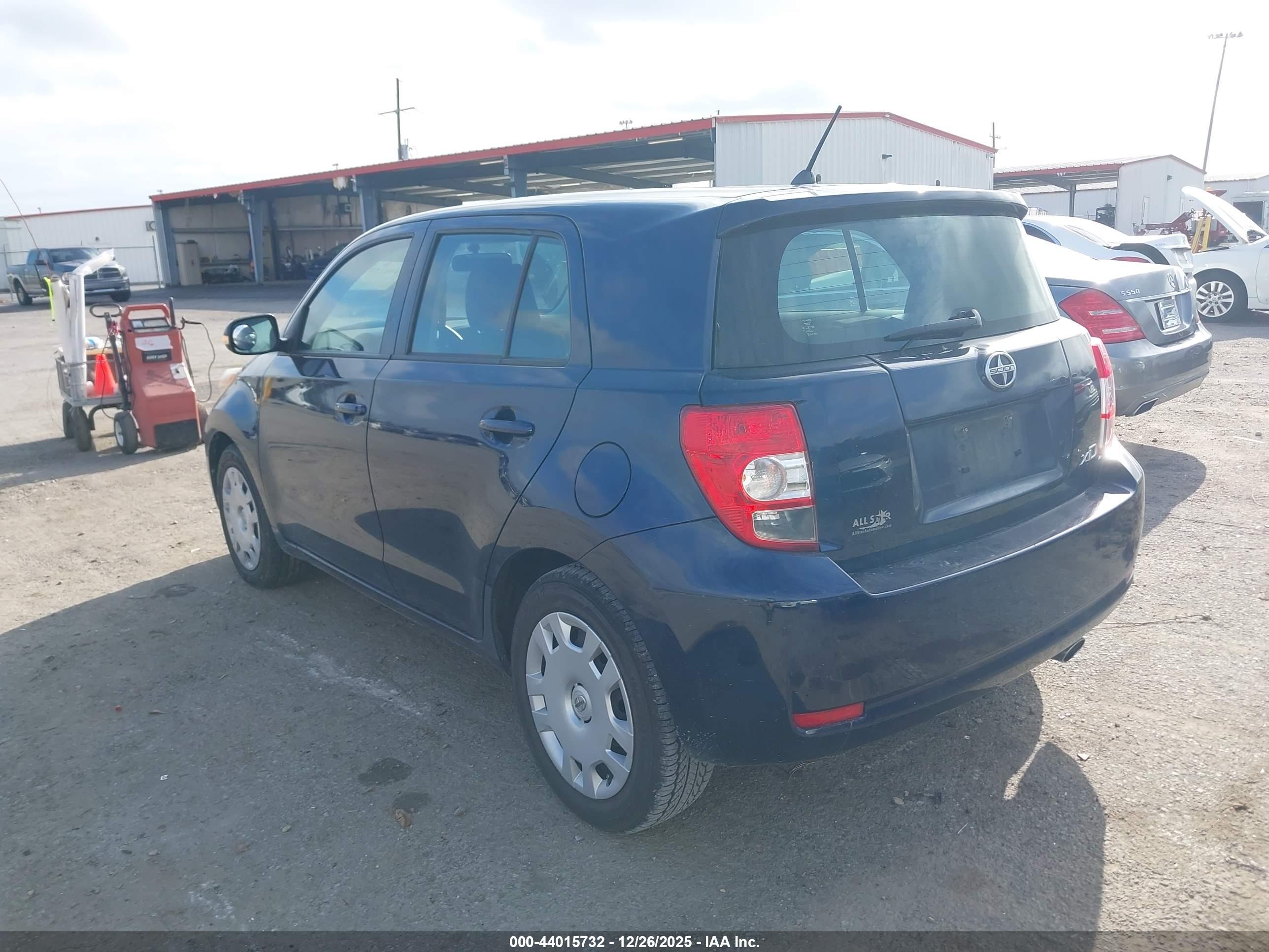 SCION XD image 3