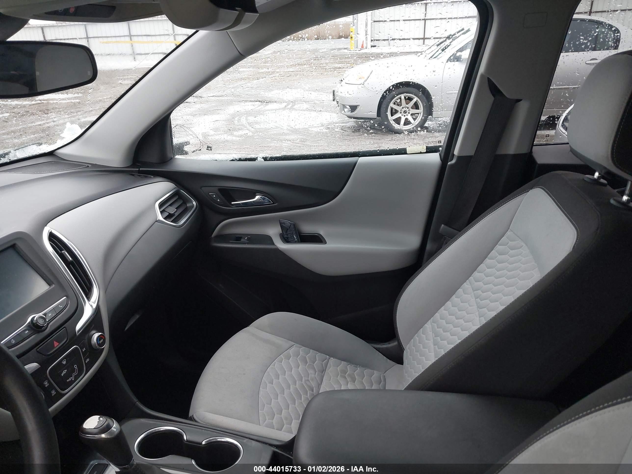 CHEVROLET EQUINOX image 5