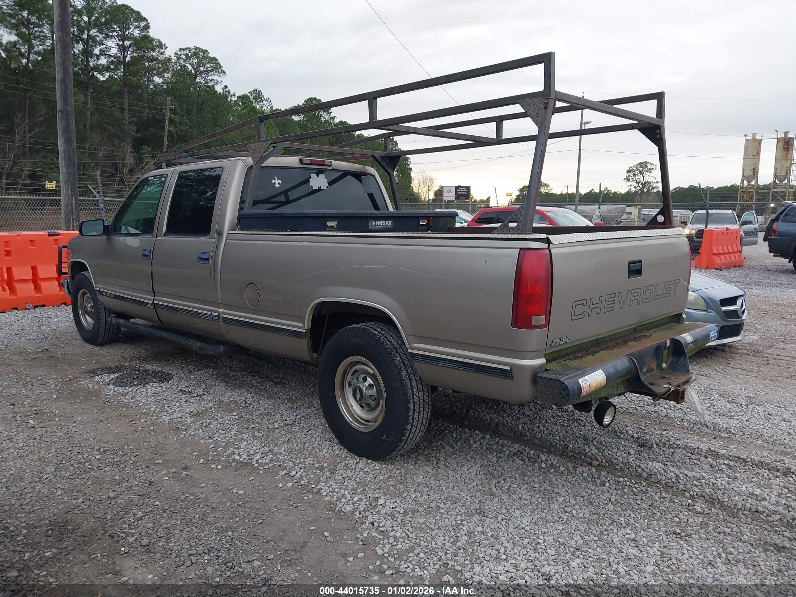 CHEVROLET C3500 image 3