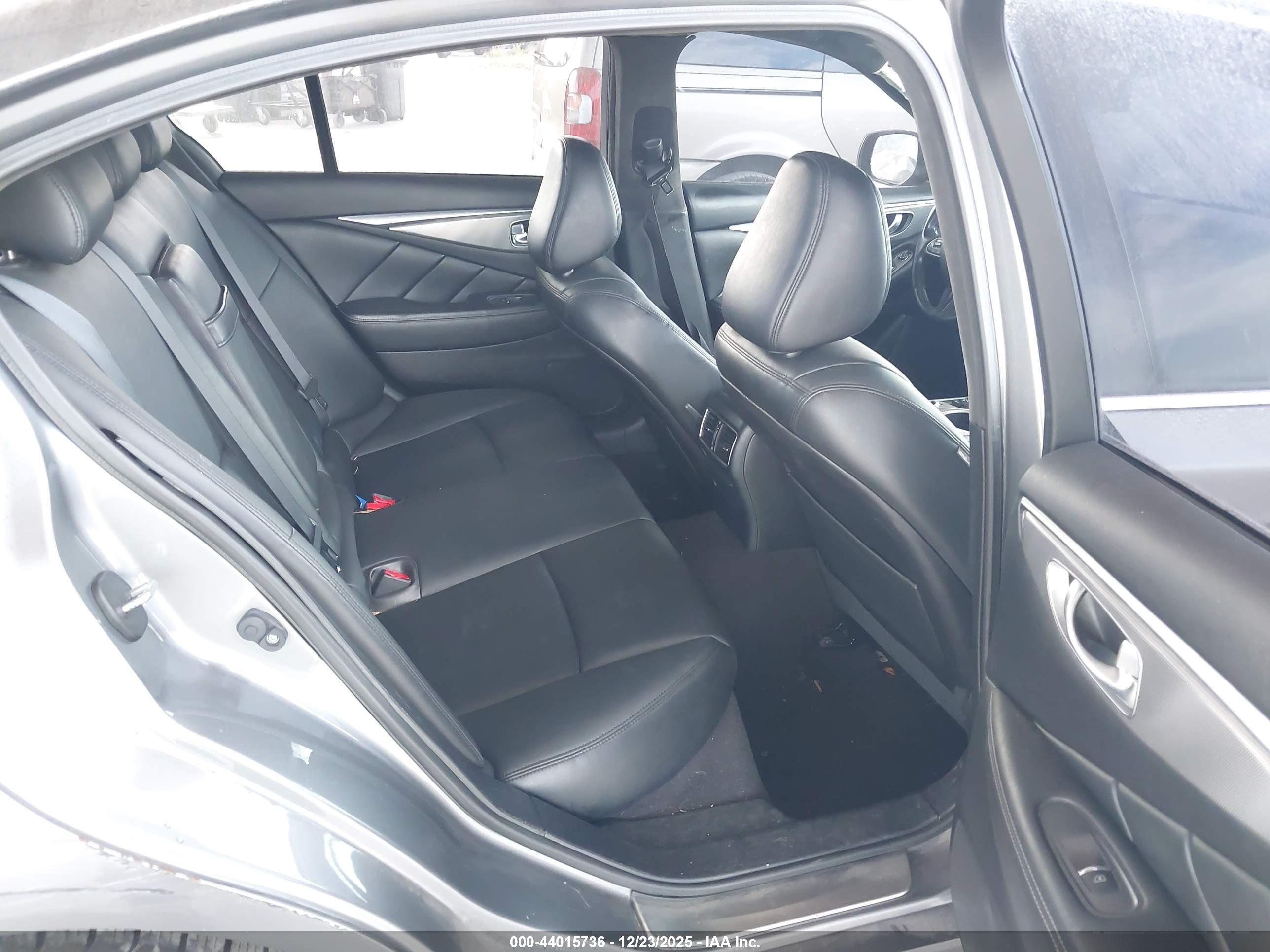 INFINITI Q50 image 8