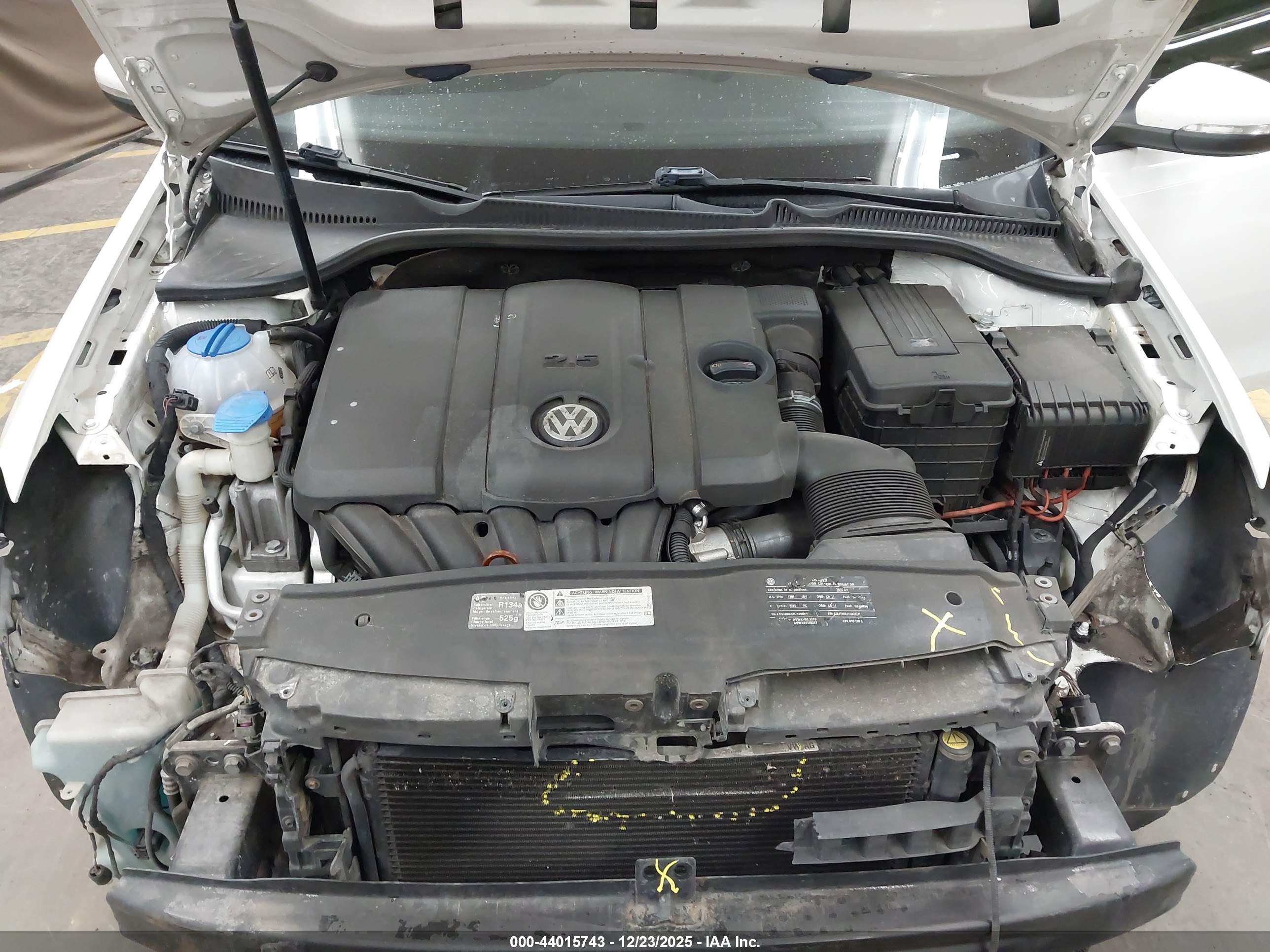 VOLKSWAGEN GOLF image 10