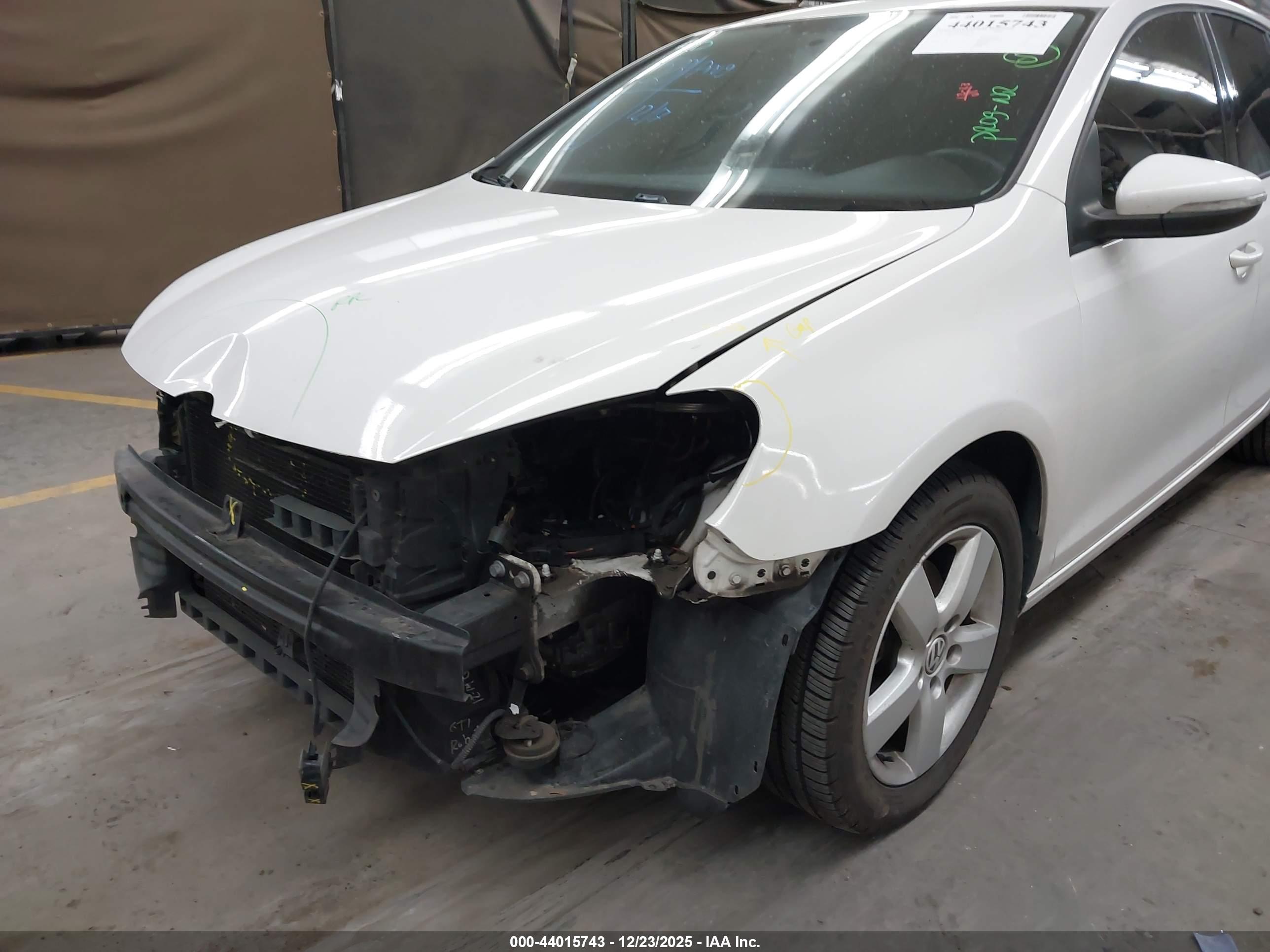 VOLKSWAGEN GOLF image 6