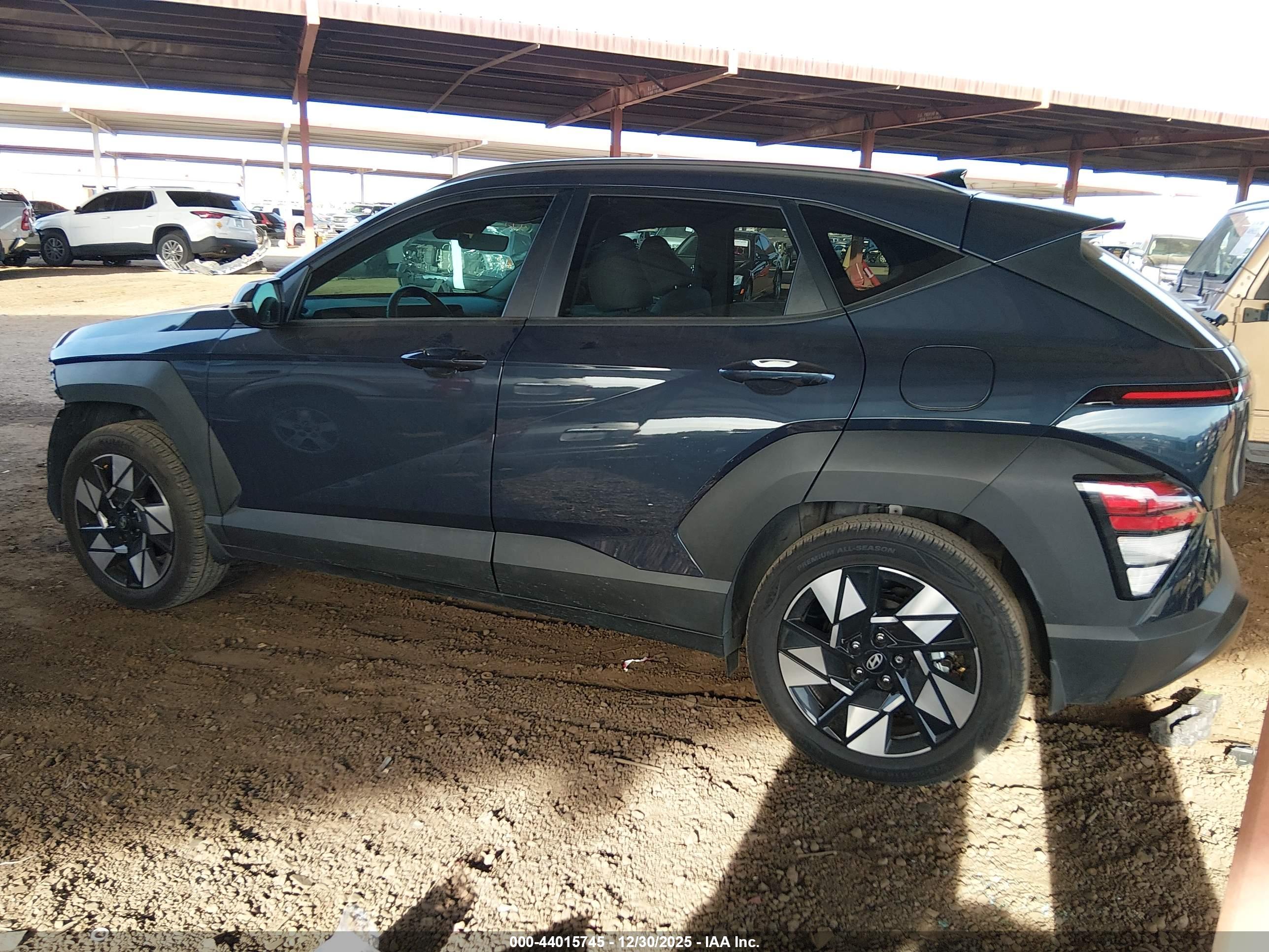 HYUNDAI KONA image 3