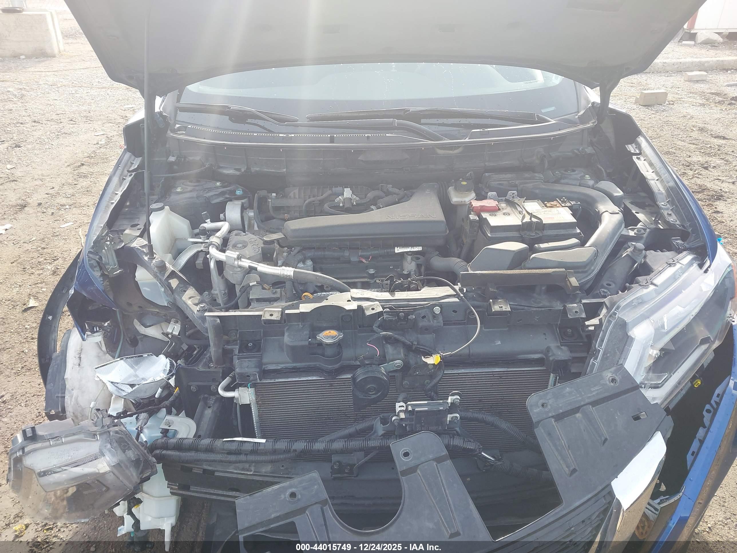 NISSAN ROGUE image 10