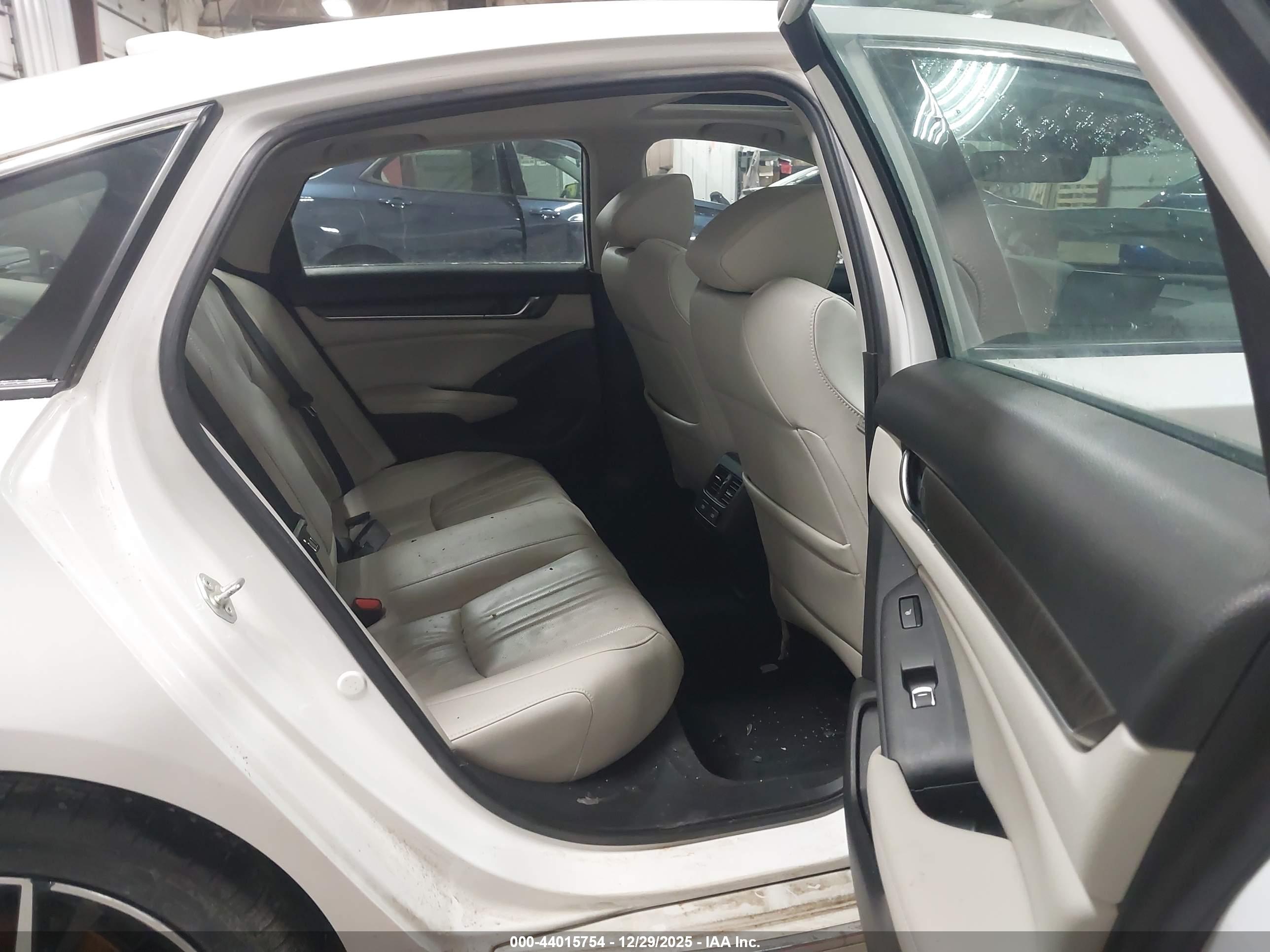 HONDA ACCORD image 8