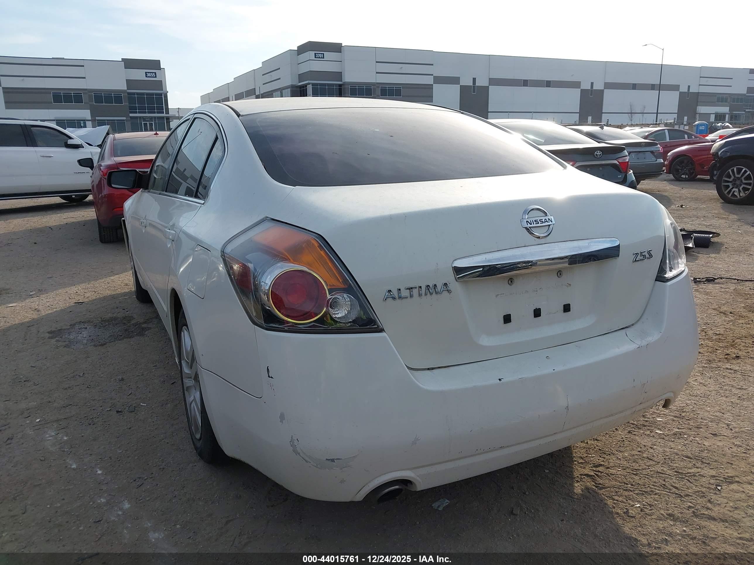 NISSAN ALTIMA image 3