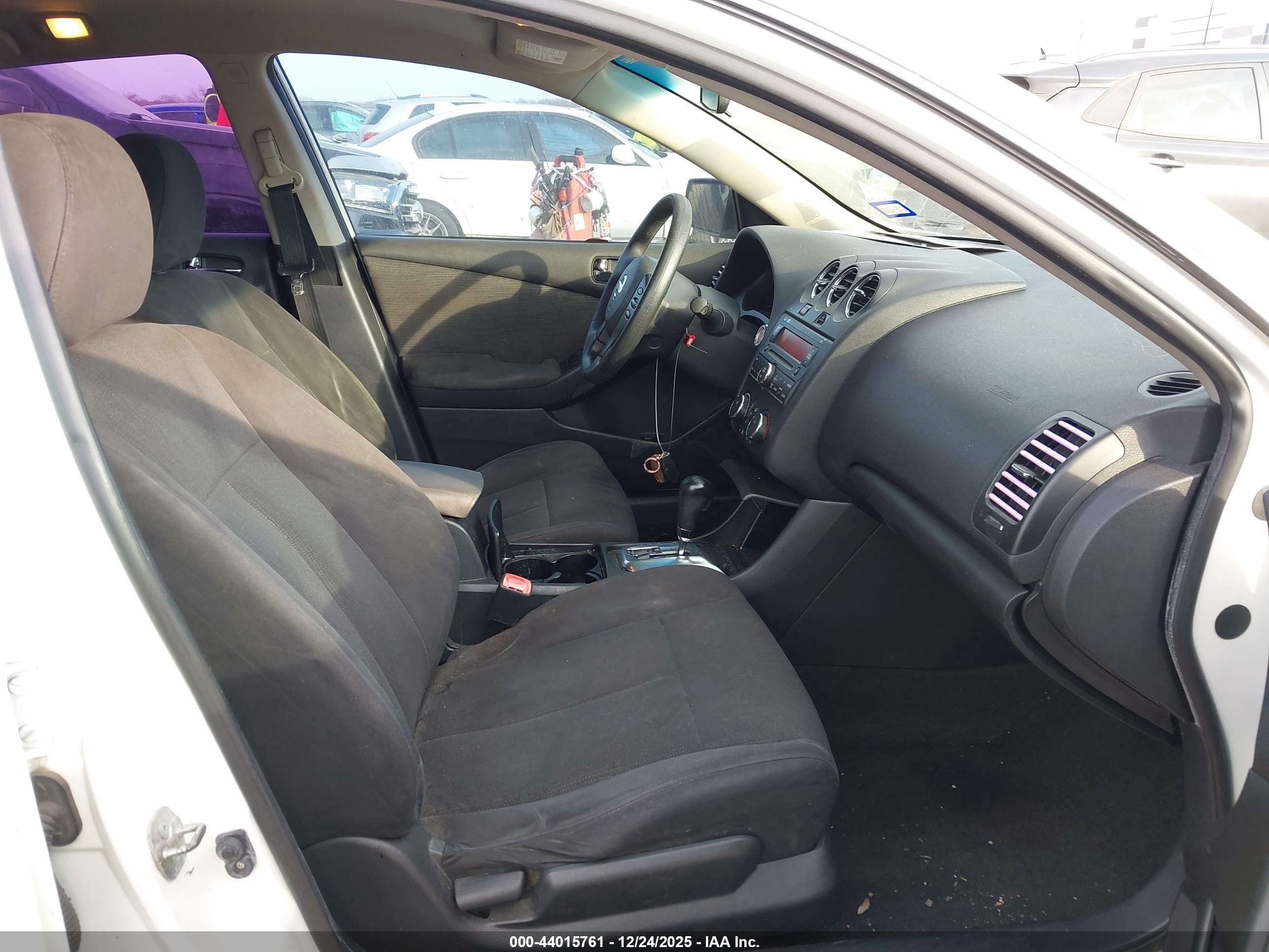 NISSAN ALTIMA image 5