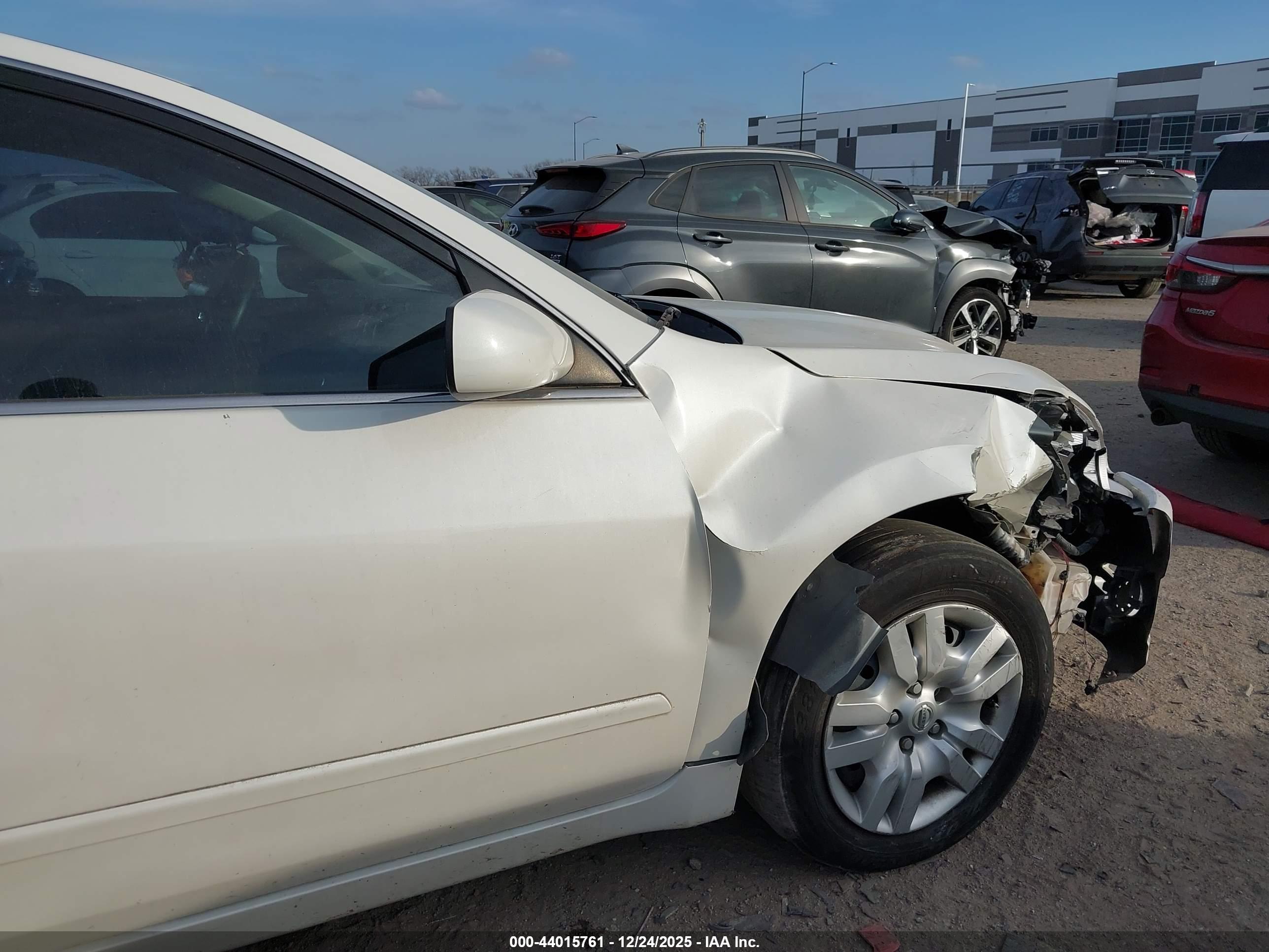 NISSAN ALTIMA image 6