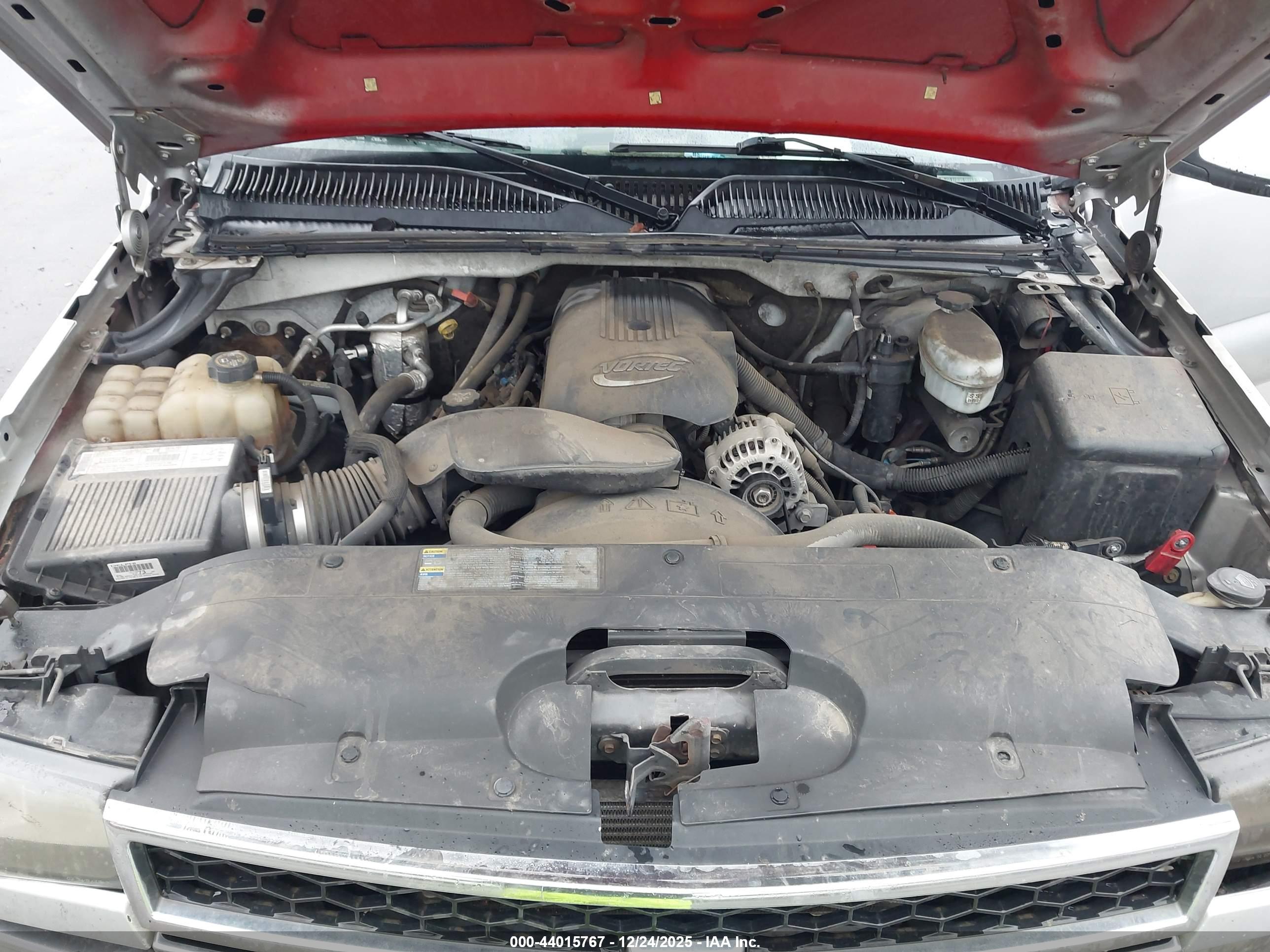 CHEVROLET SILVERADO image 10