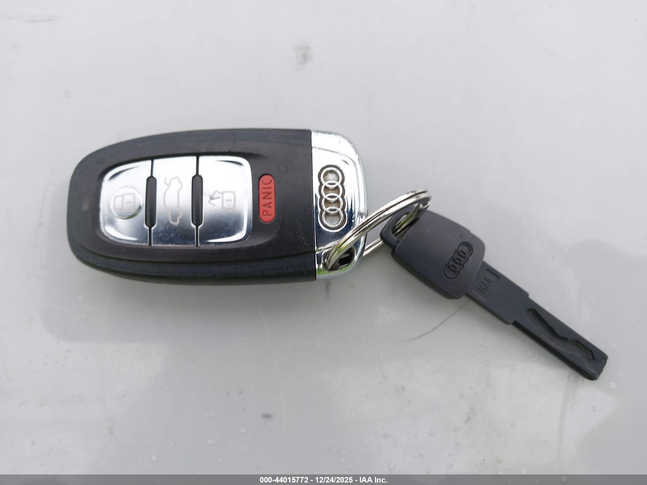 AUDI A4 image 11