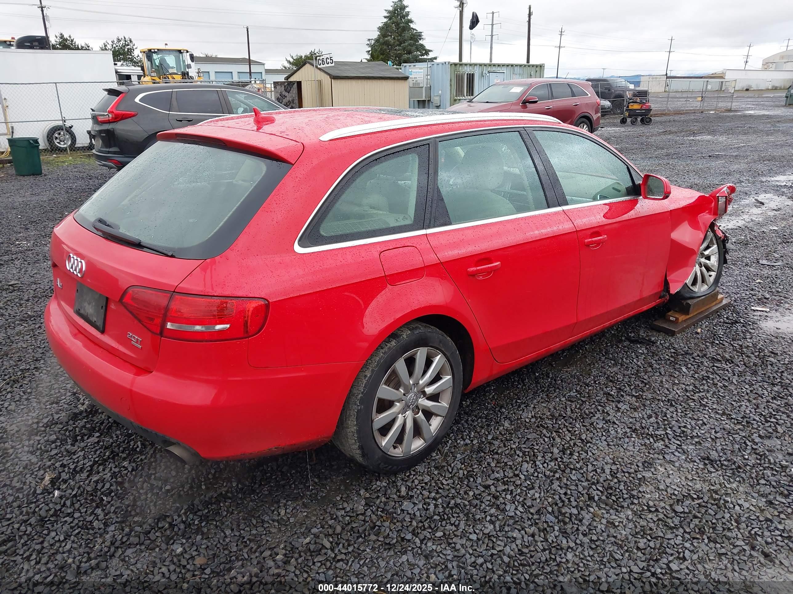 AUDI A4 image 4