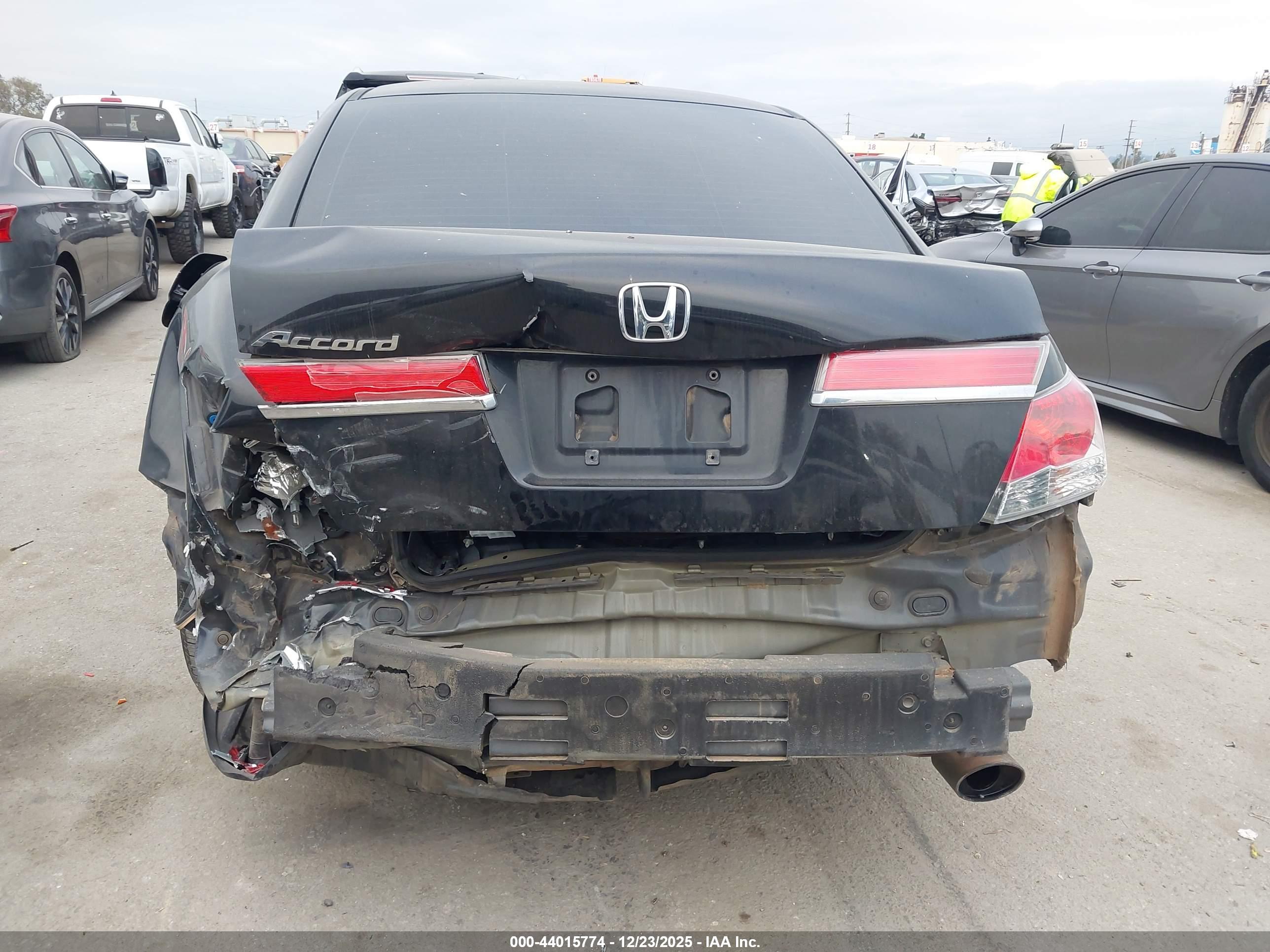 HONDA ACCORD image 6