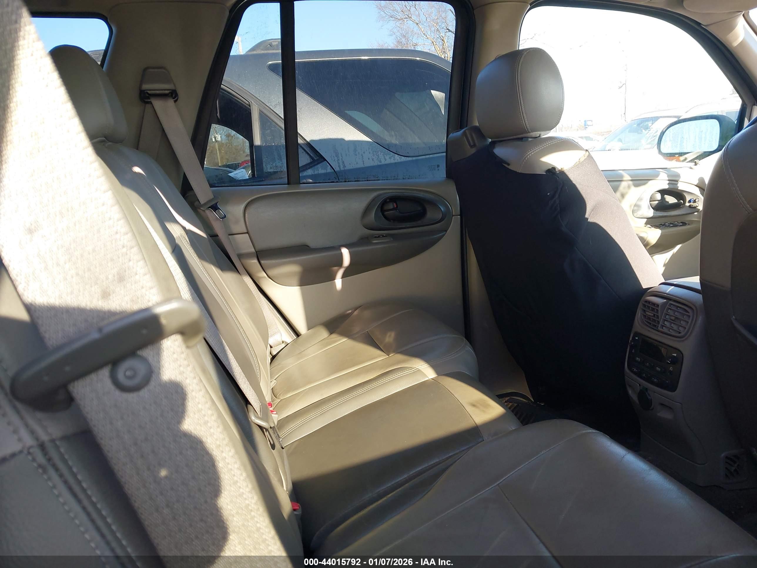 CHEVROLET TRAILBLAZER image 8