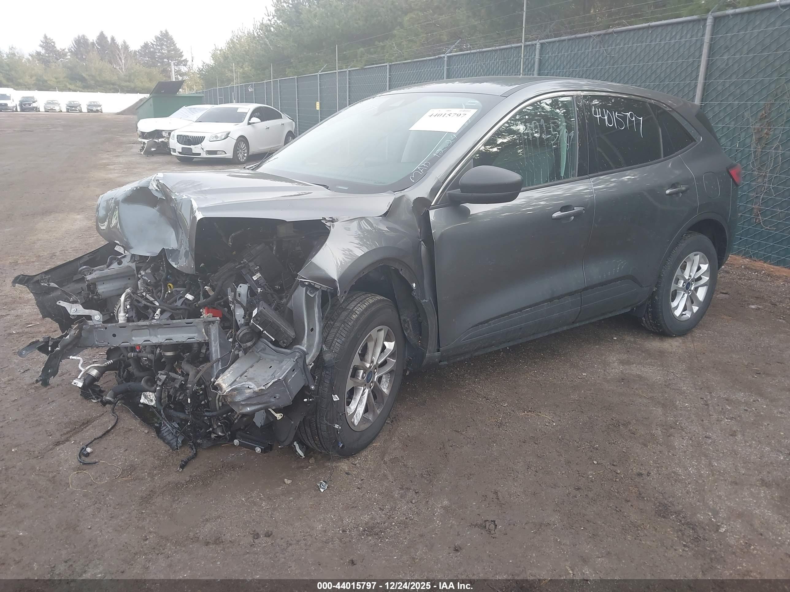 FORD ESCAPE image 2