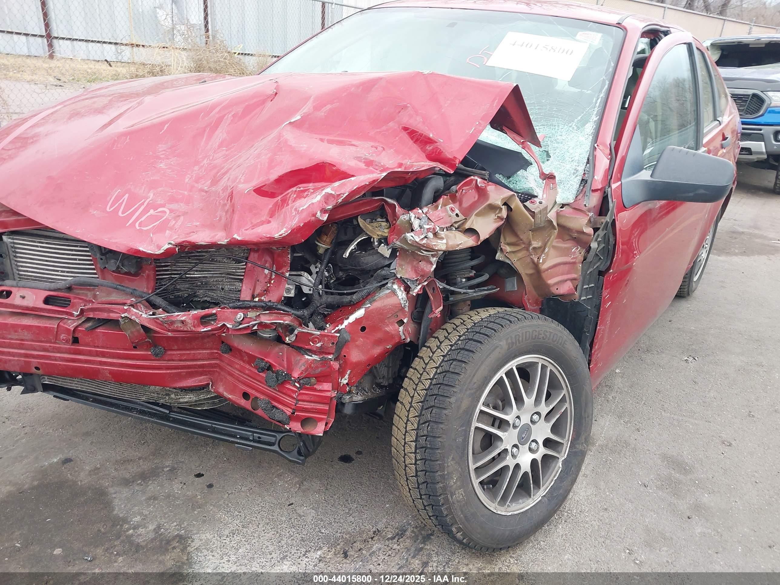 FORD FOCUS image 6