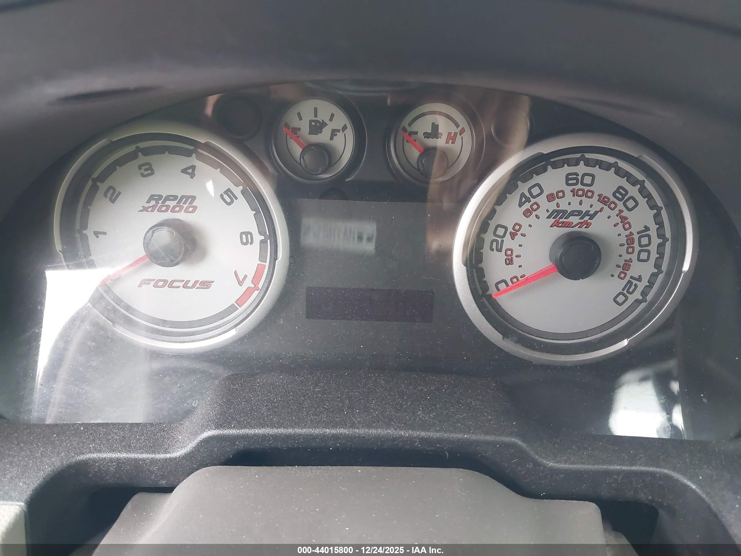 FORD FOCUS image 7