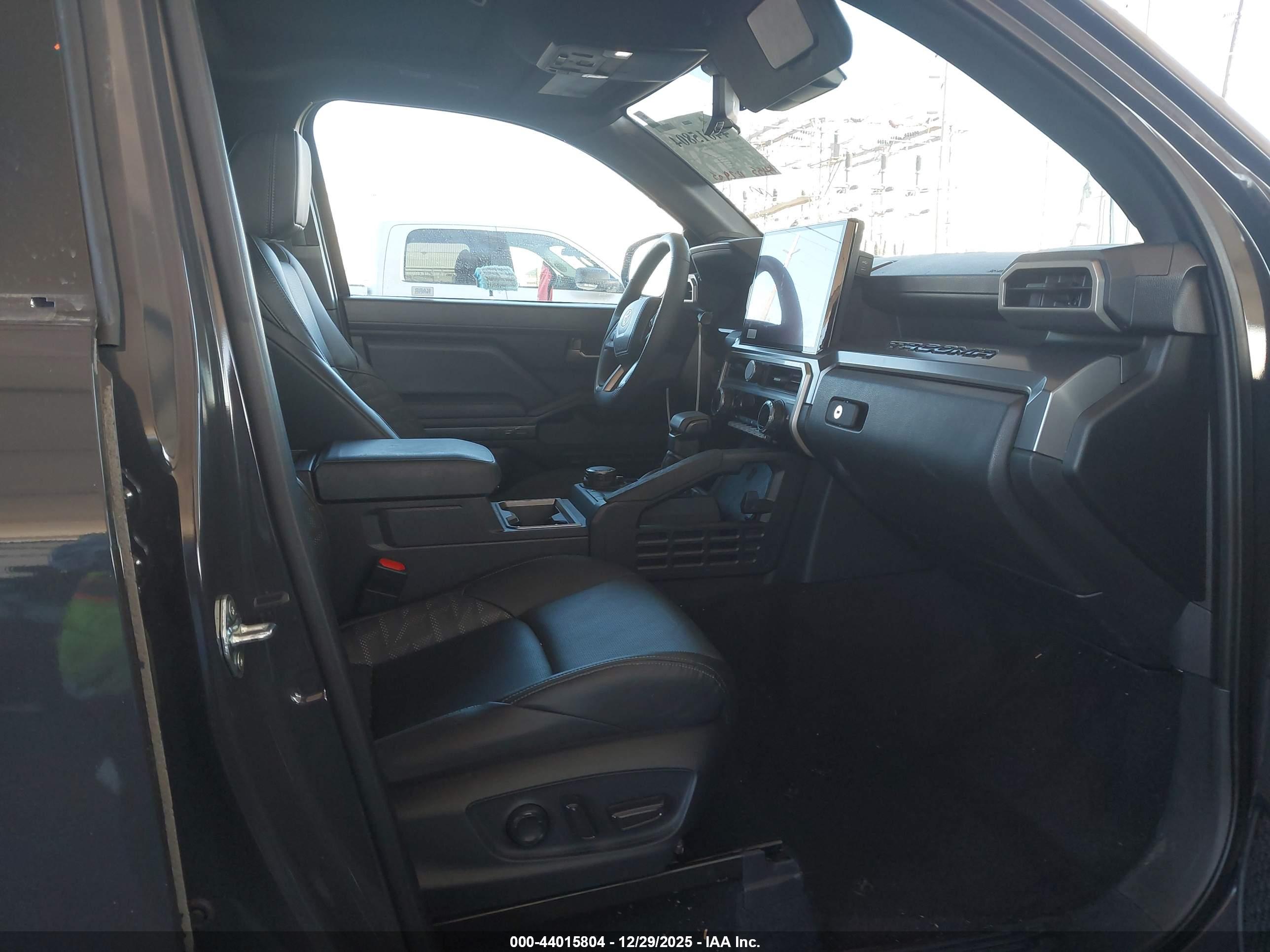TOYOTA TACOMA image 5