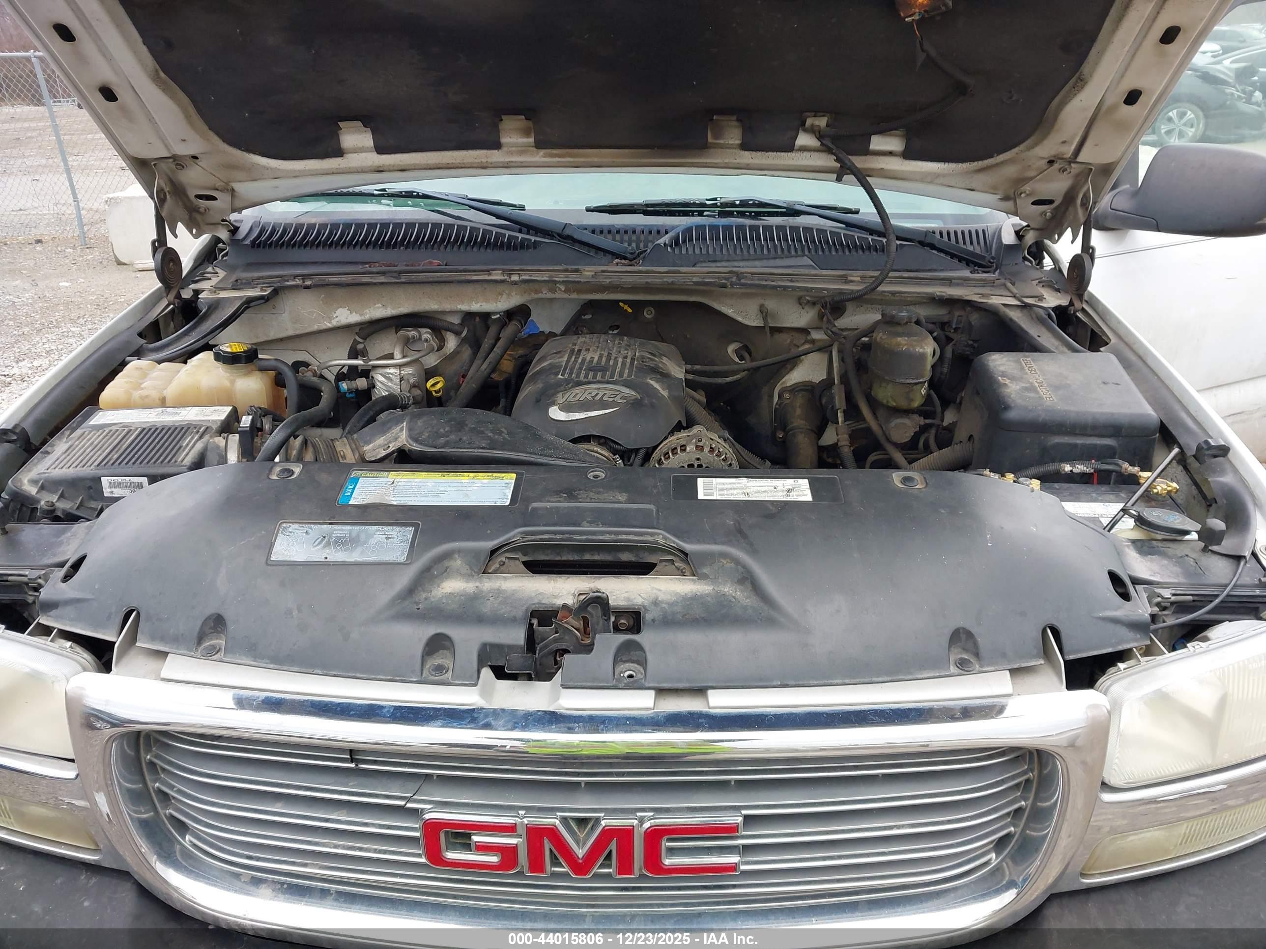 GMC SIERRA image 10