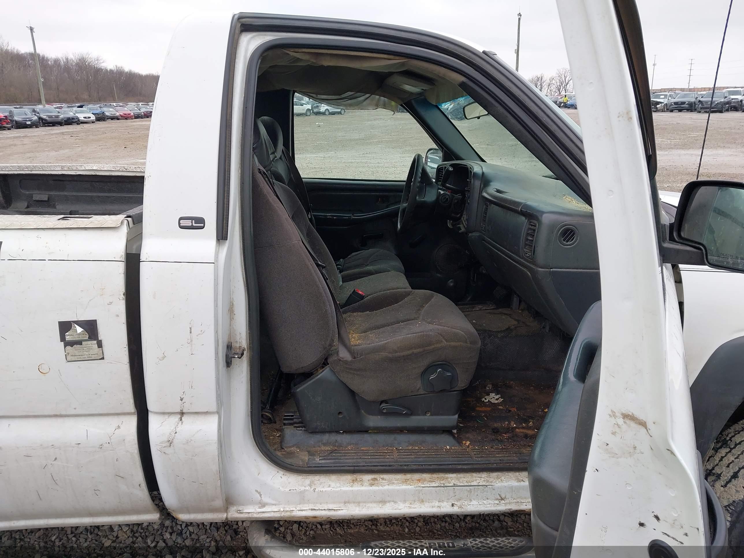 GMC SIERRA image 8