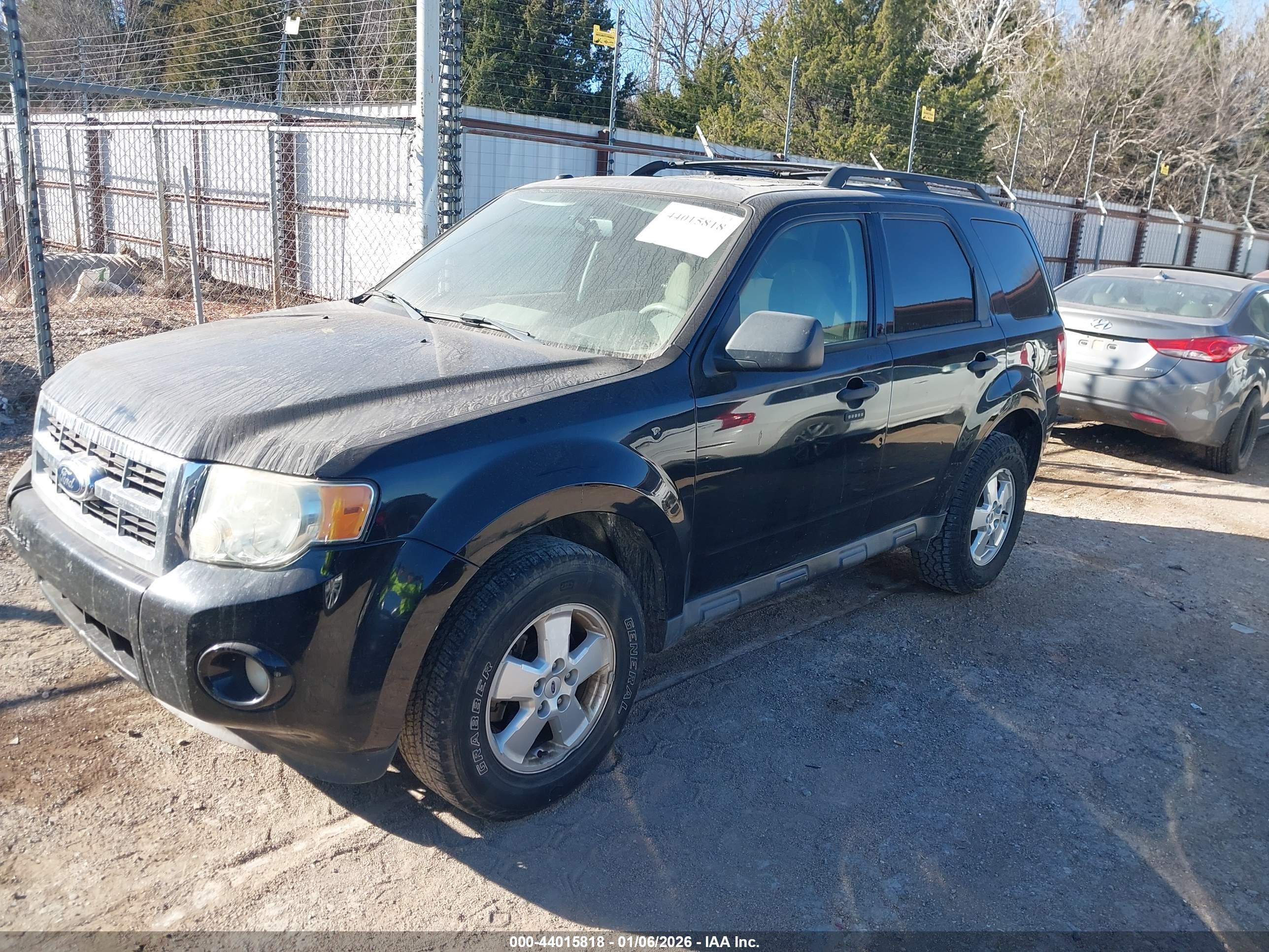 FORD ESCAPE image 2