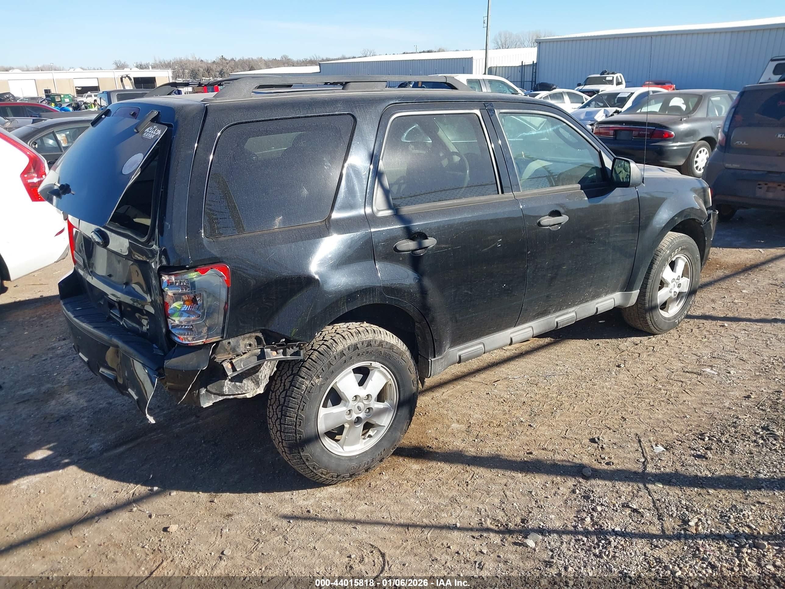 FORD ESCAPE image 4