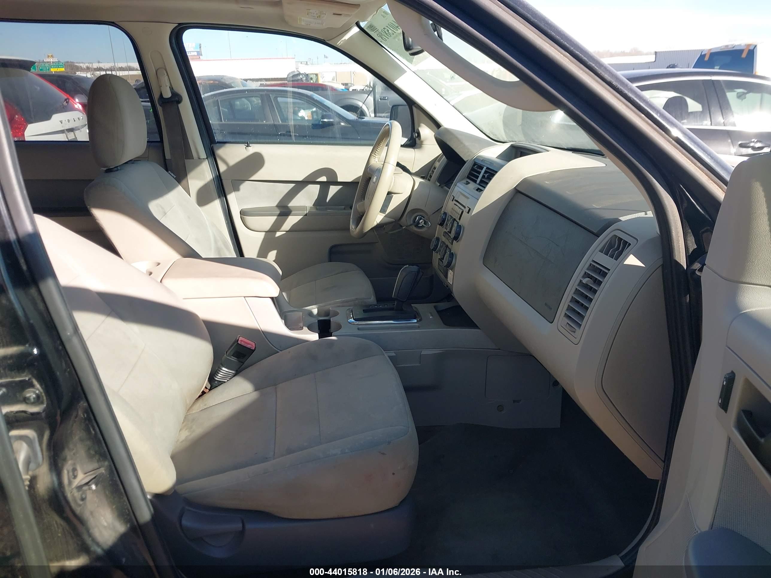 FORD ESCAPE image 5