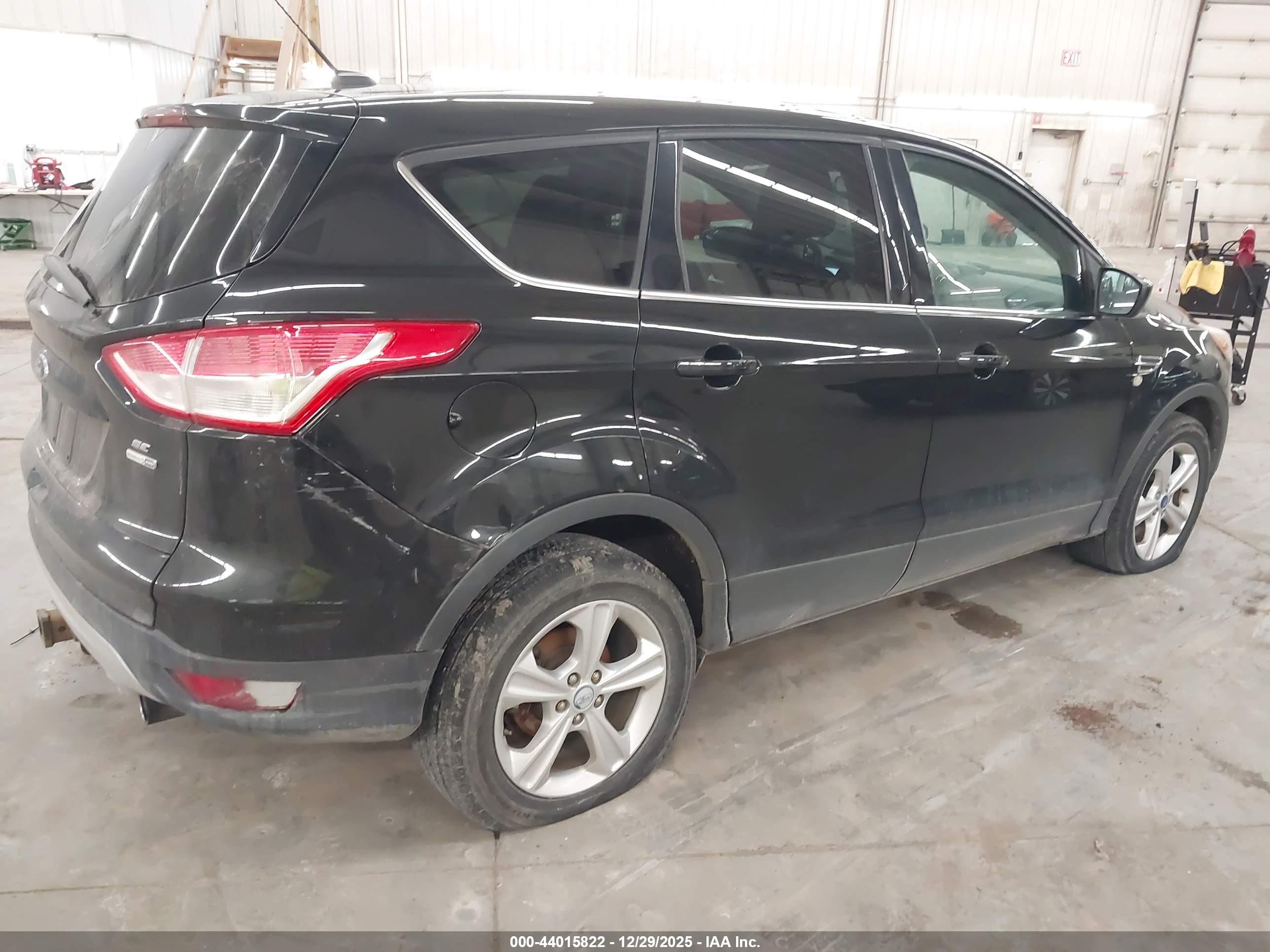 FORD ESCAPE image 4