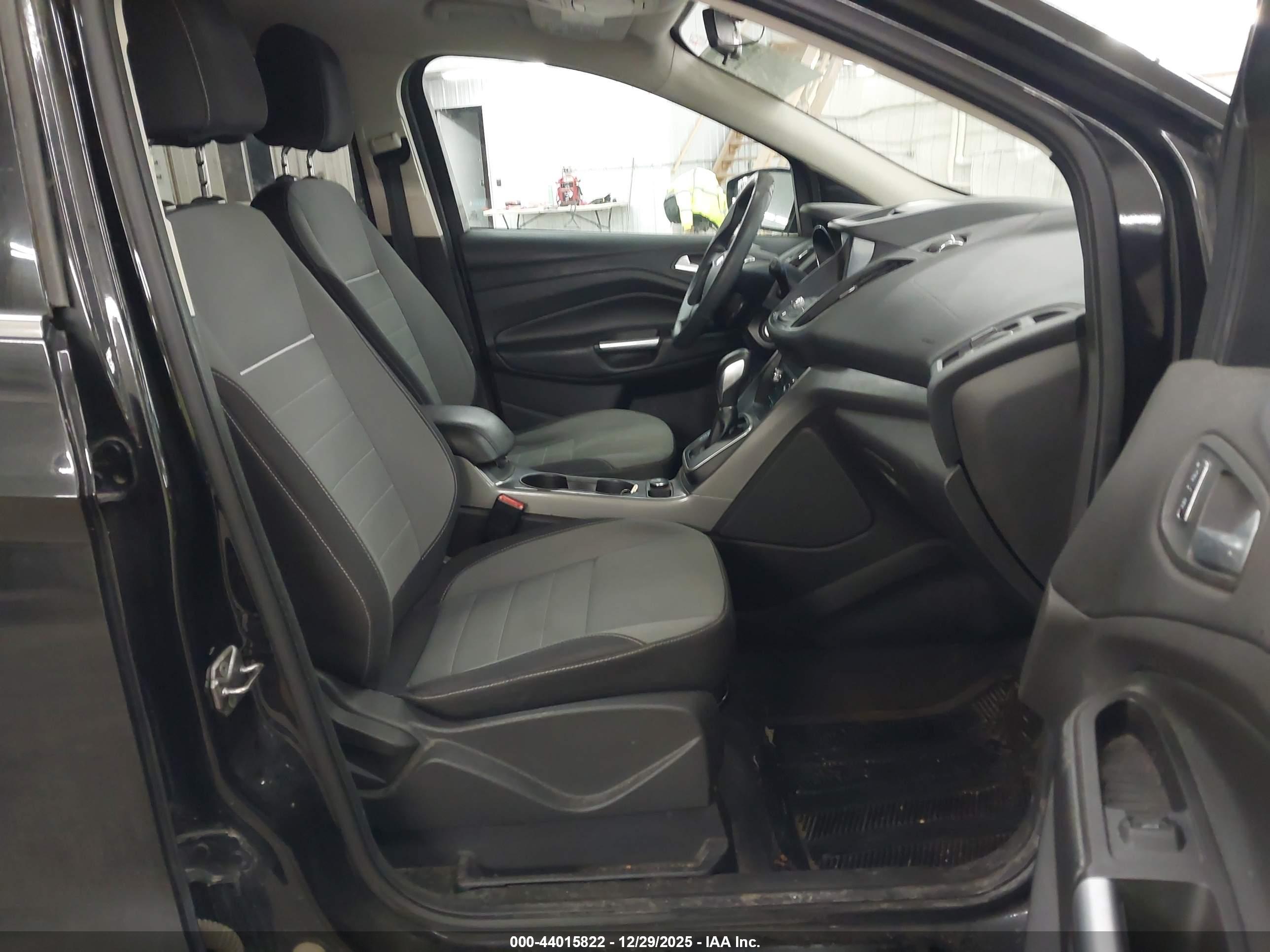 FORD ESCAPE image 5