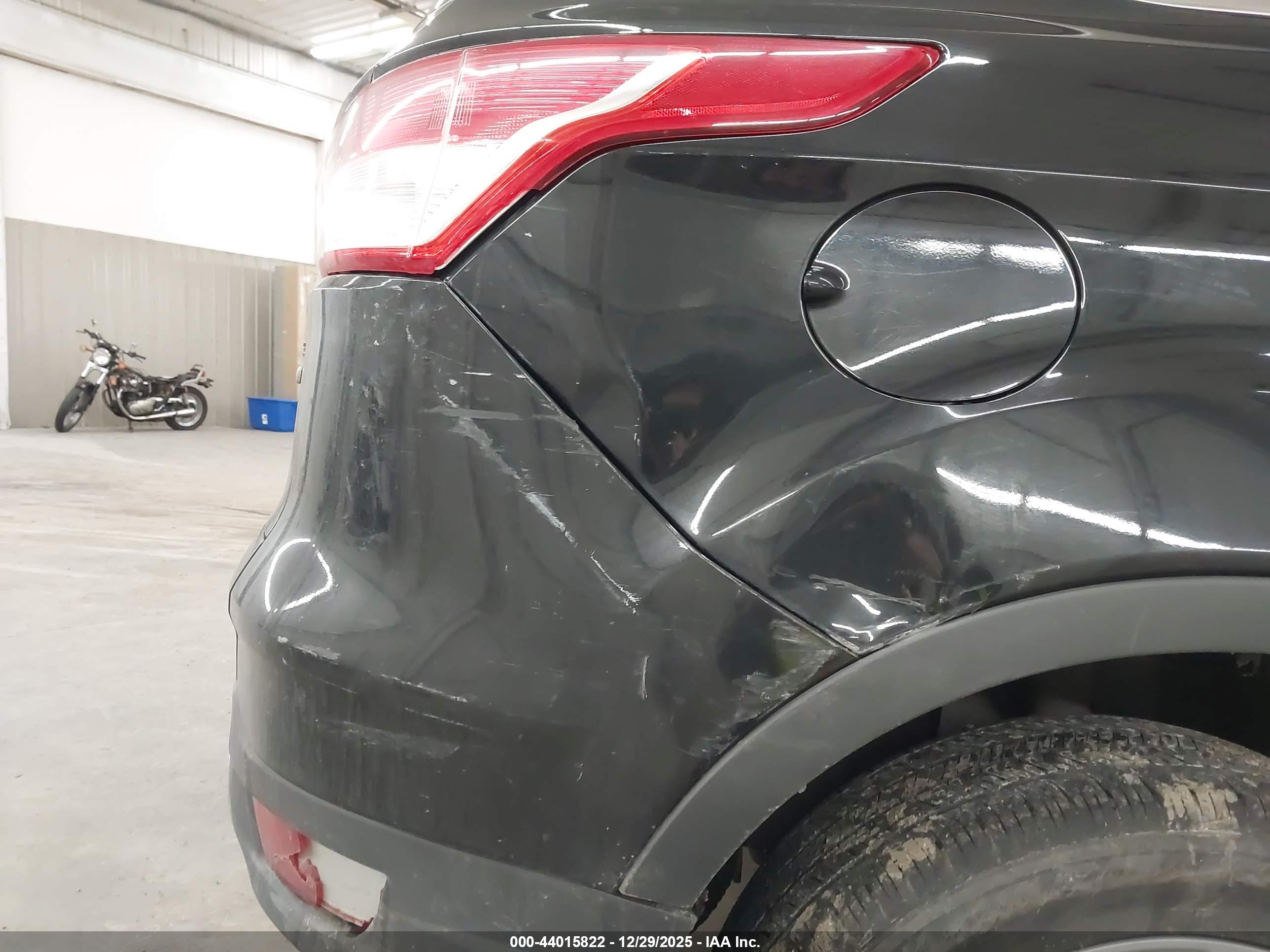 FORD ESCAPE image 6