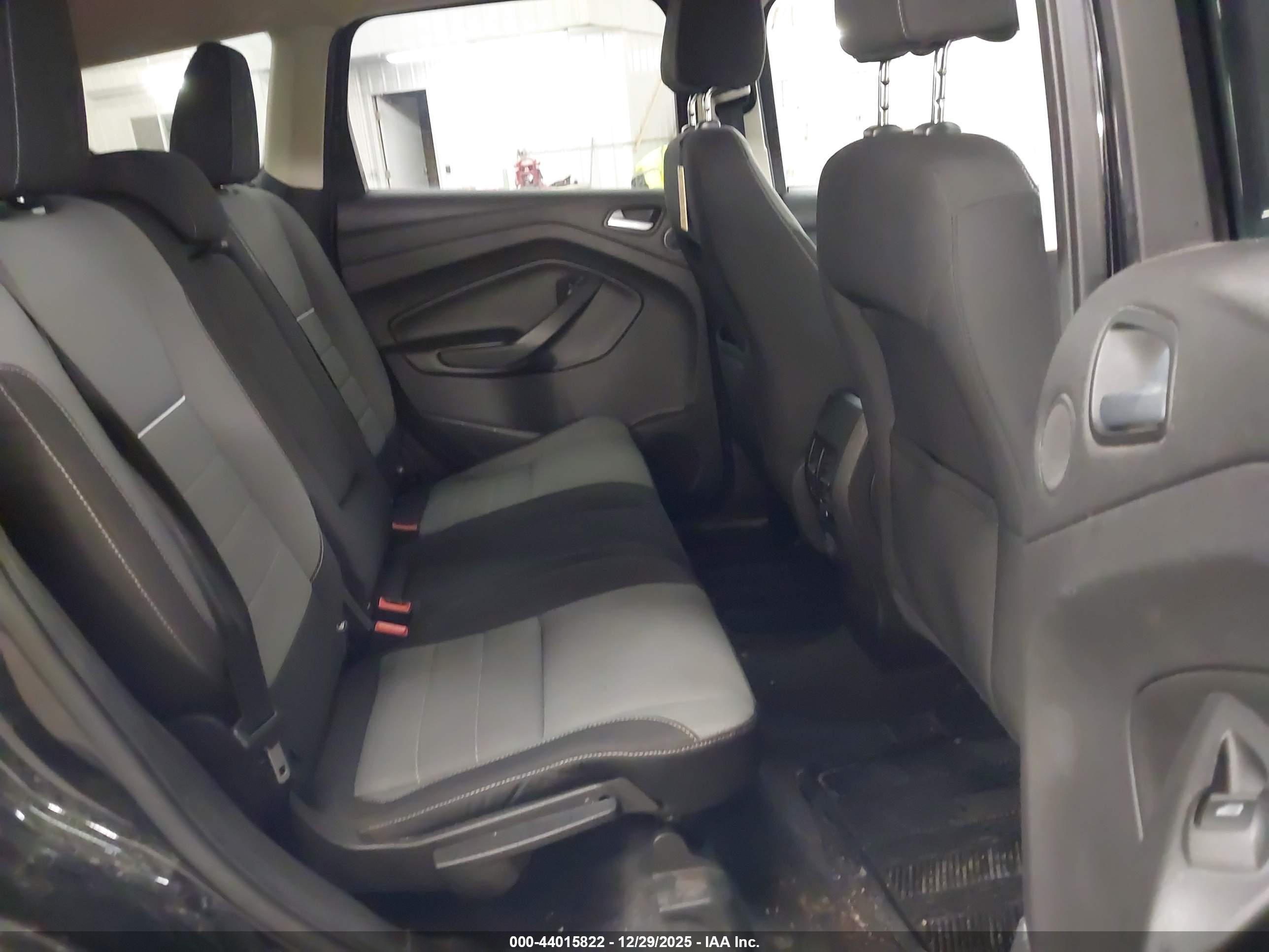FORD ESCAPE image 8