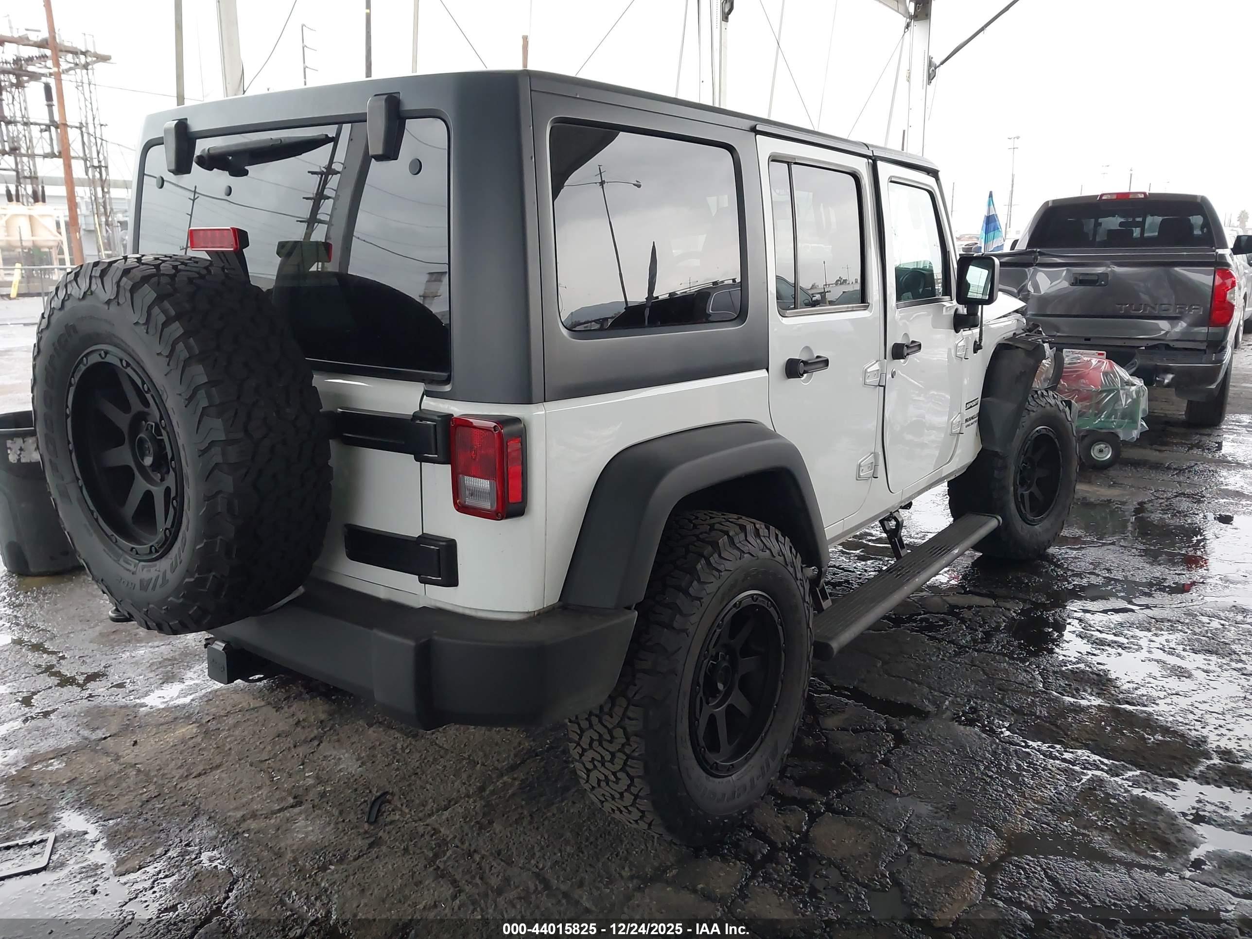 JEEP WRANGLER image 4