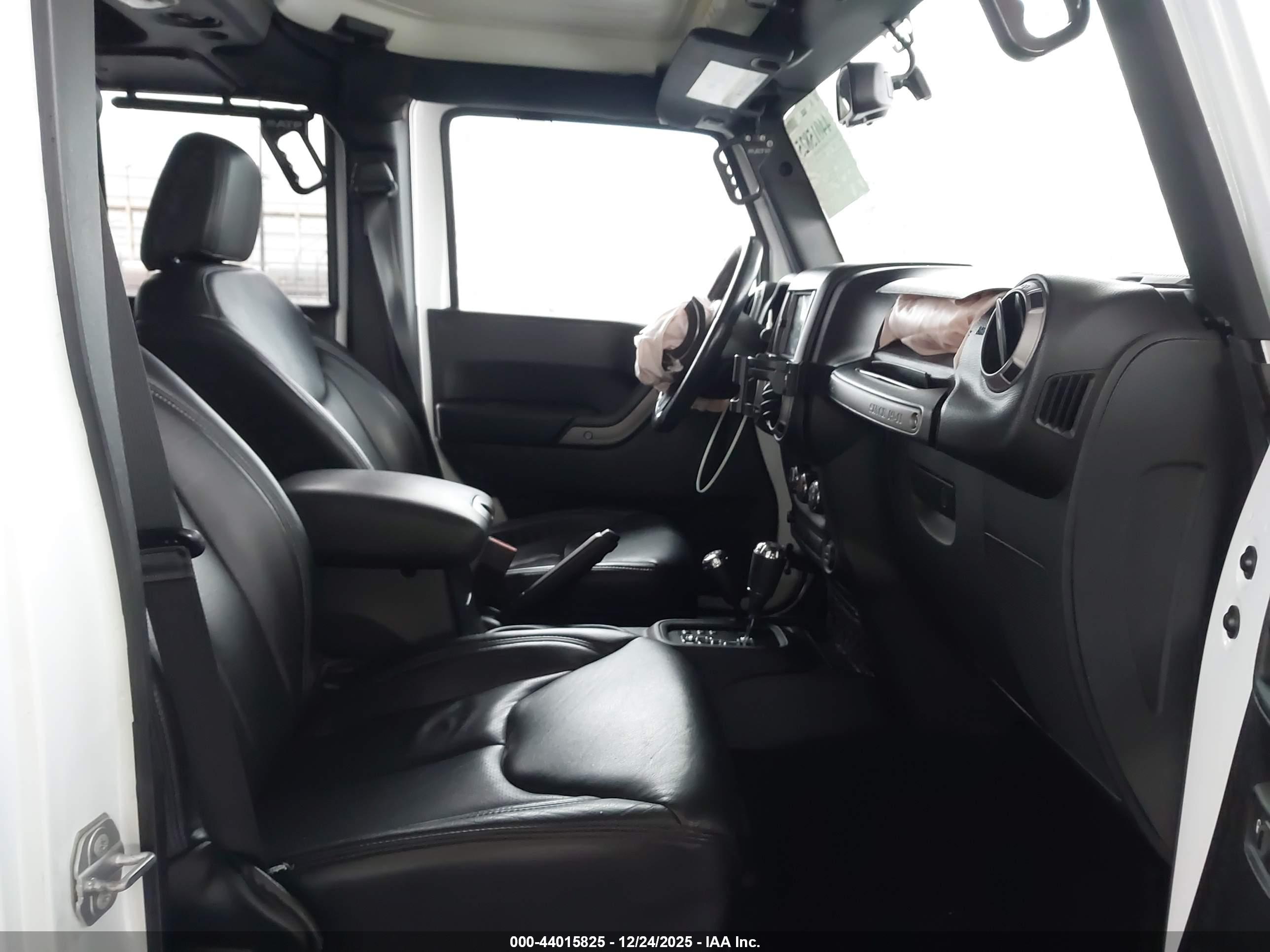 JEEP WRANGLER image 5