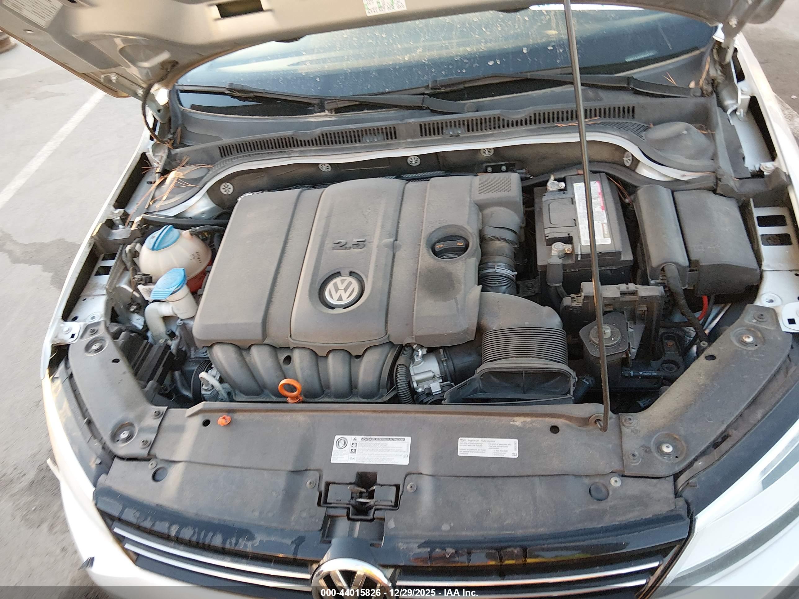 VOLKSWAGEN JETTA image 10