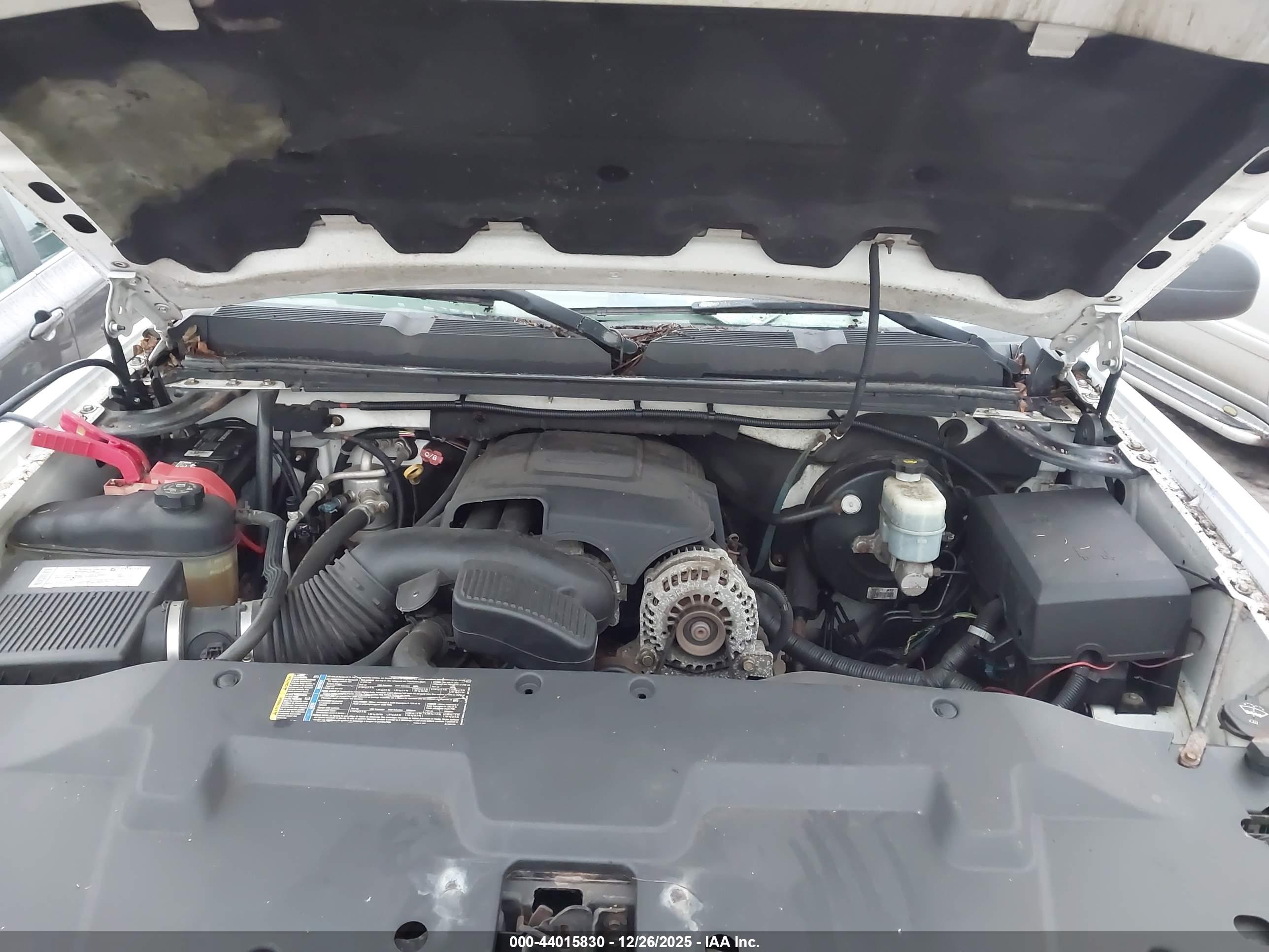 CHEVROLET SILVERADO image 10